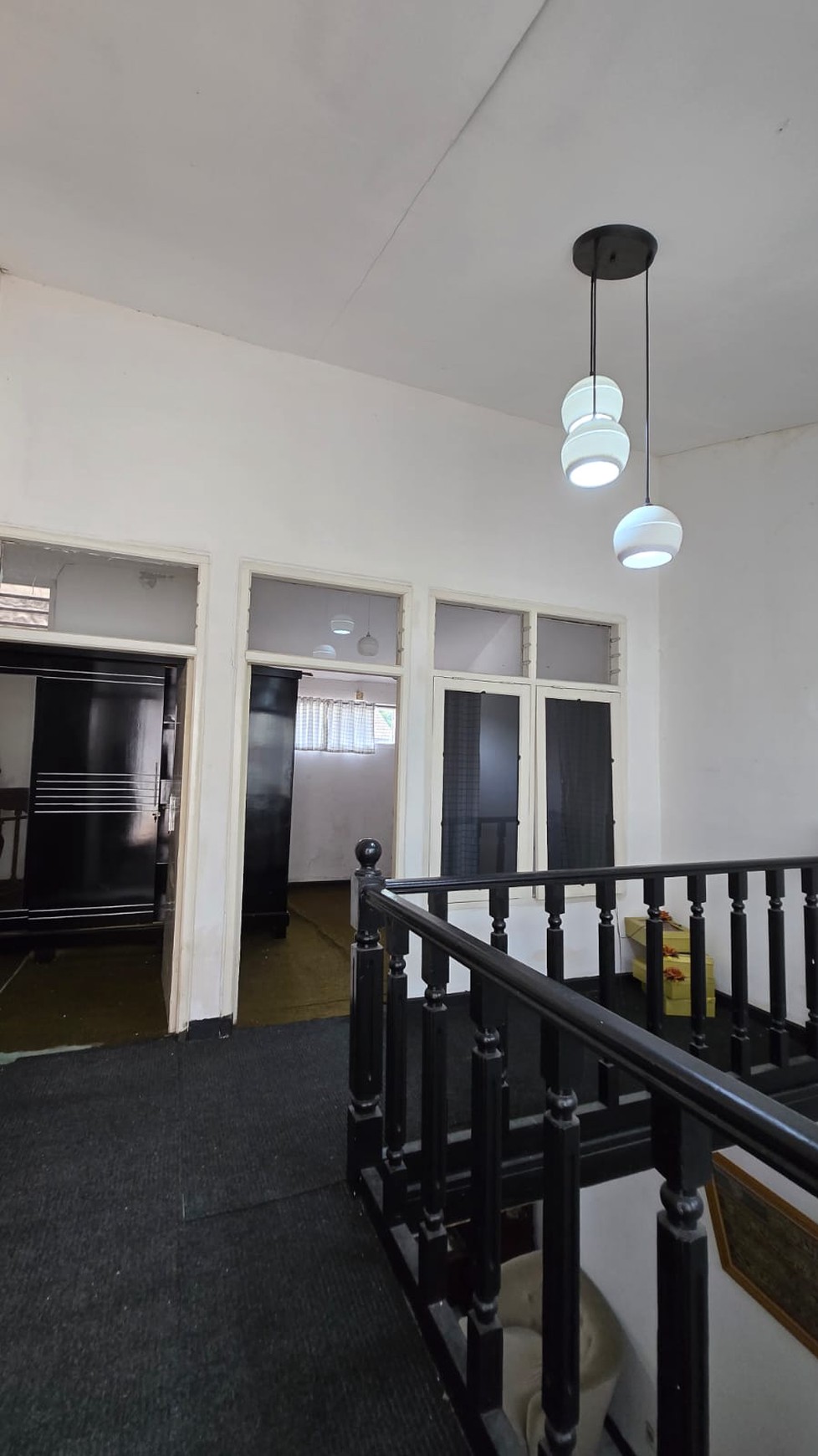 Rumah dalam Komplek Cinere Dekat ke Tol - Harga Spesial