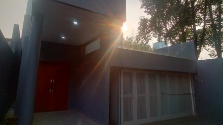 DIJUAL RUMAH 2 LANTAI - BRAND NEW MODERN DI KOMPLEK PERUMAHAN, PONDOK LABU - CILANDAK JAKARTA SELATAN