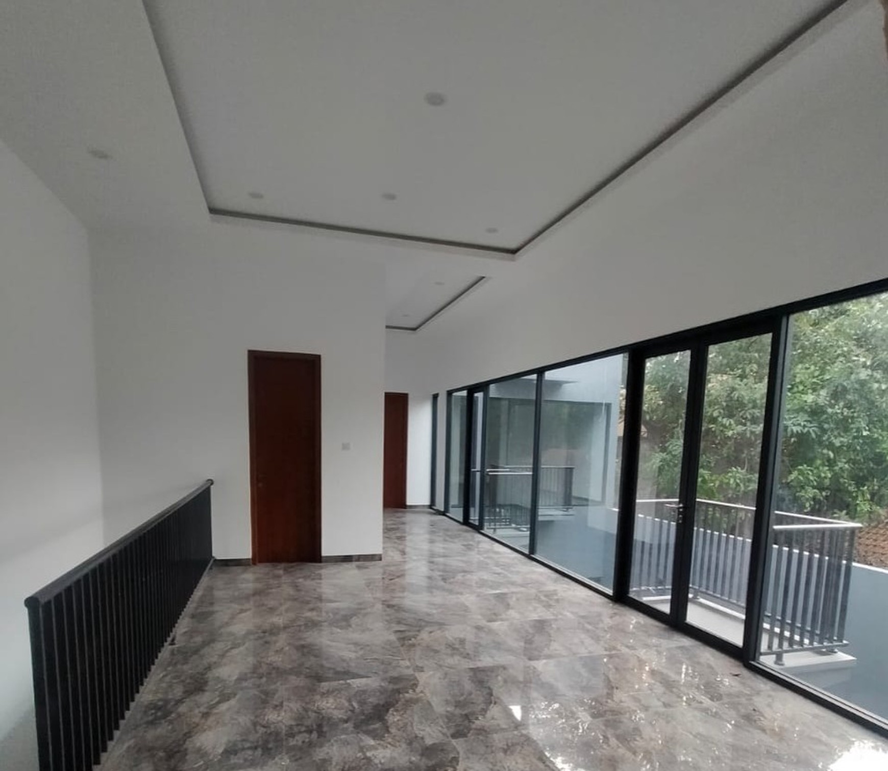 DIJUAL RUMAH 2 LANTAI - BRAND NEW MODERN DI KOMPLEK PERUMAHAN, PONDOK LABU - CILANDAK JAKARTA SELATAN