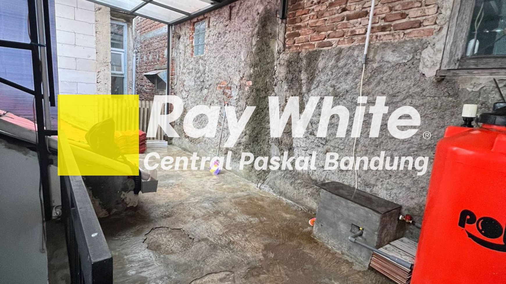 Rumah Menawan di Komplek Bukit Sariwangi Parongpong Bandung
