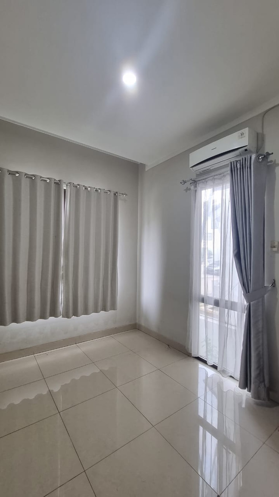 Rumah 2½ Lantai Siap Huni Premium Area Semi Furnished @Bintaro-Sektor 7