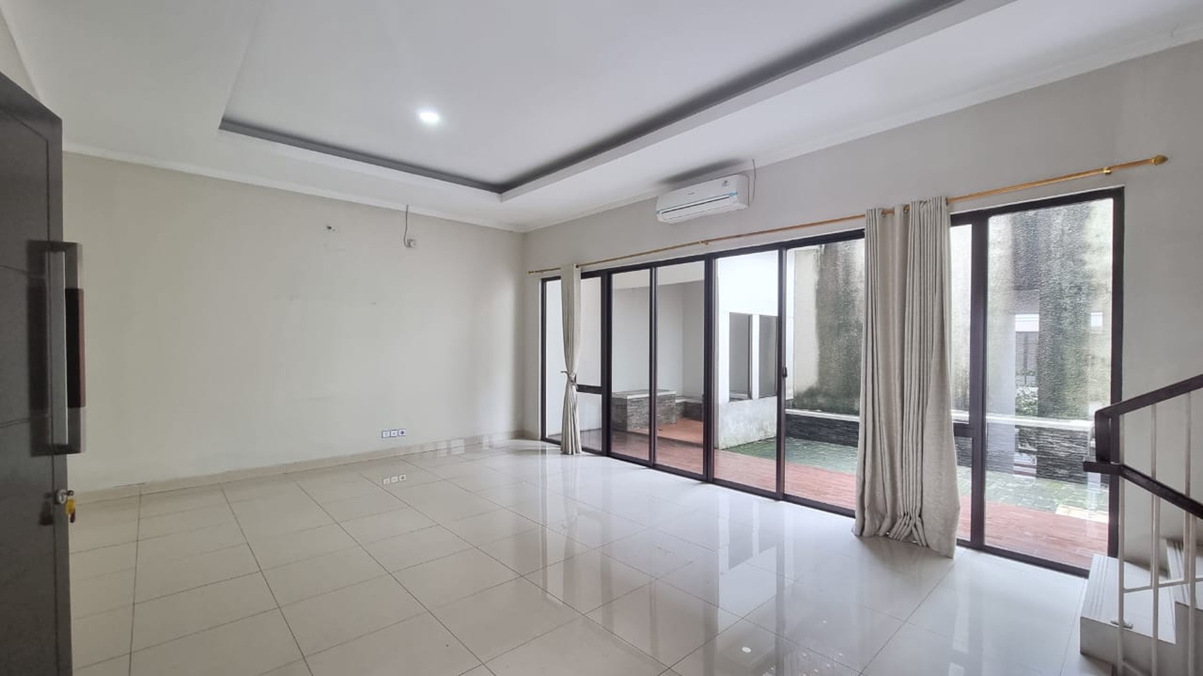 Rumah 2½ Lantai Siap Huni Premium Area Semi Furnished @Bintaro-Sektor 7