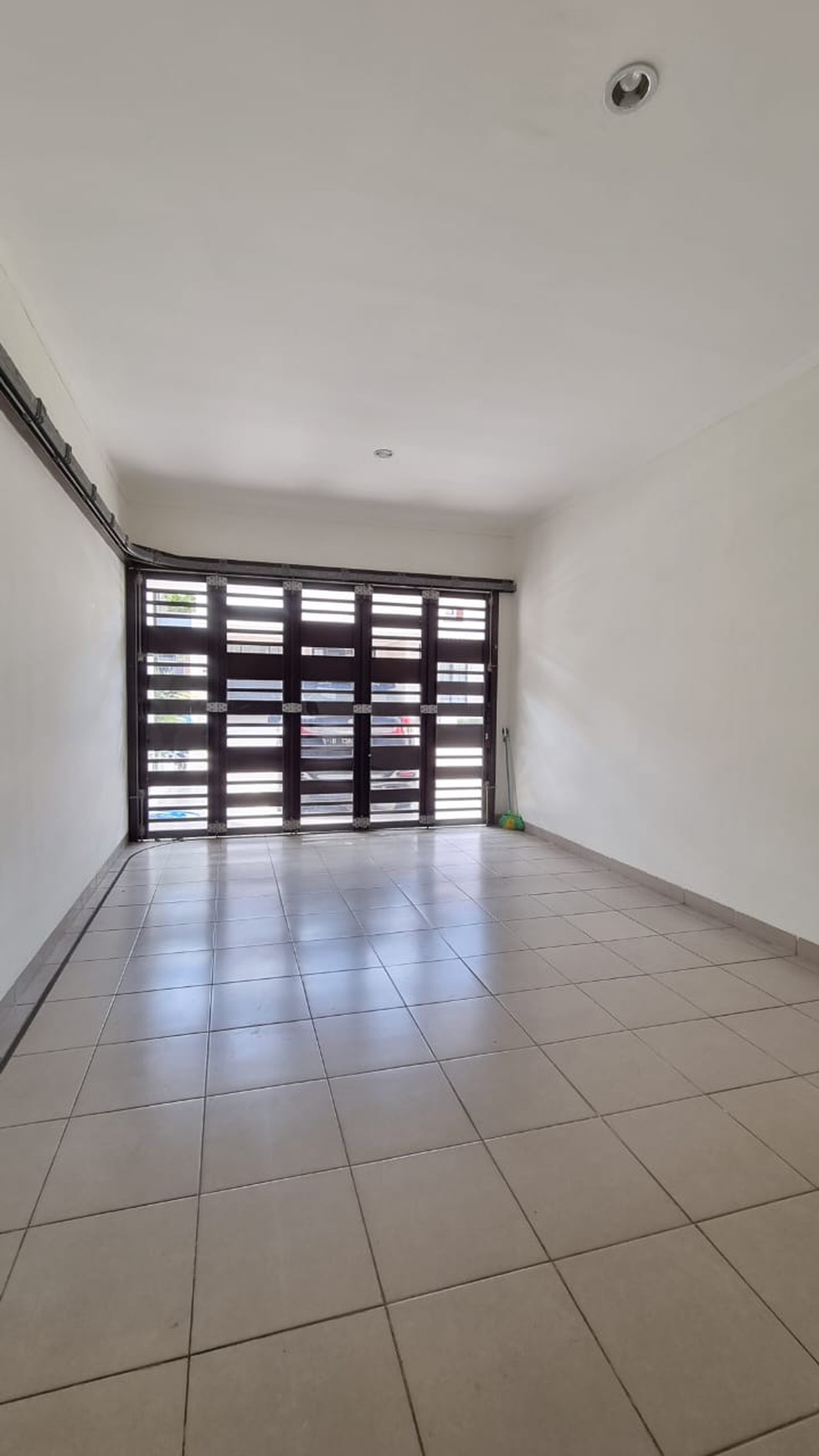 Rumah 2½ Lantai Siap Huni Premium Area Semi Furnished @Bintaro-Sektor 7