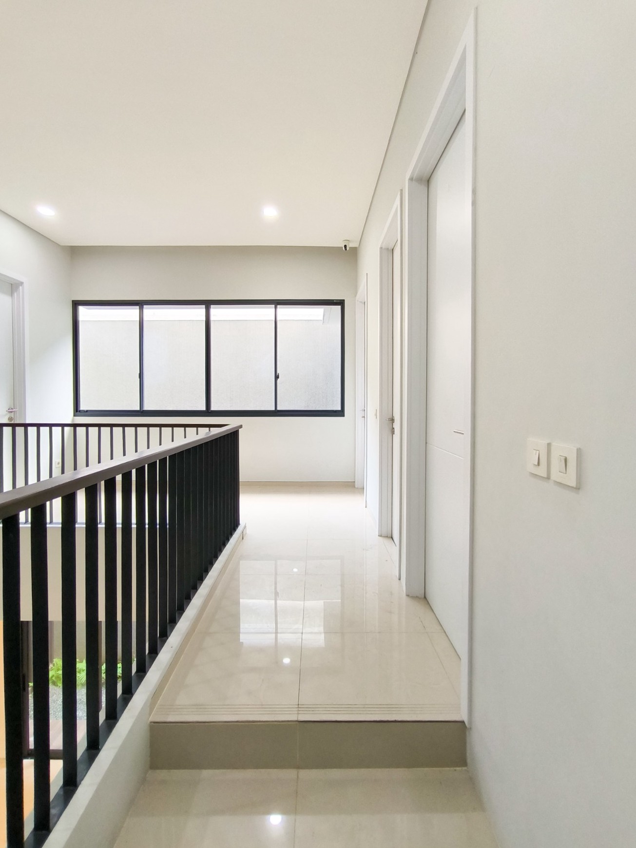 Rumah Asri dgn Smart lock system di Discovery Amore Bintaro