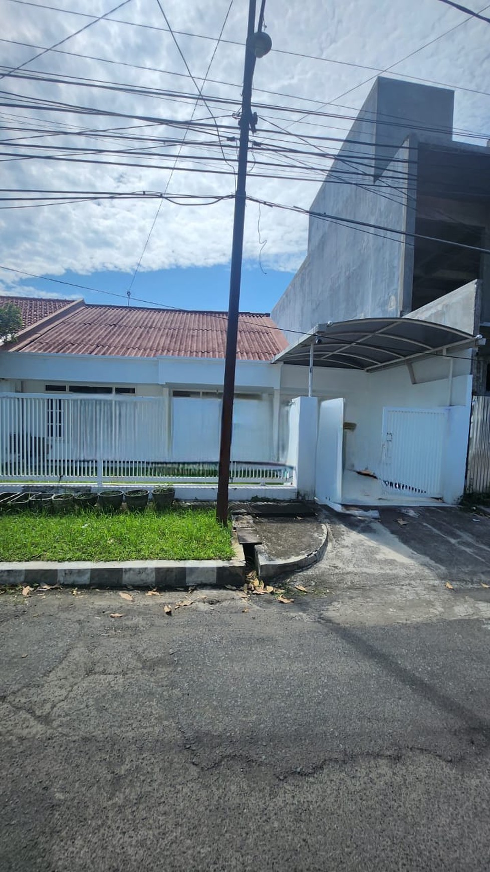 Jual Darmo Permai Selatan 1 Lantai Surabaya