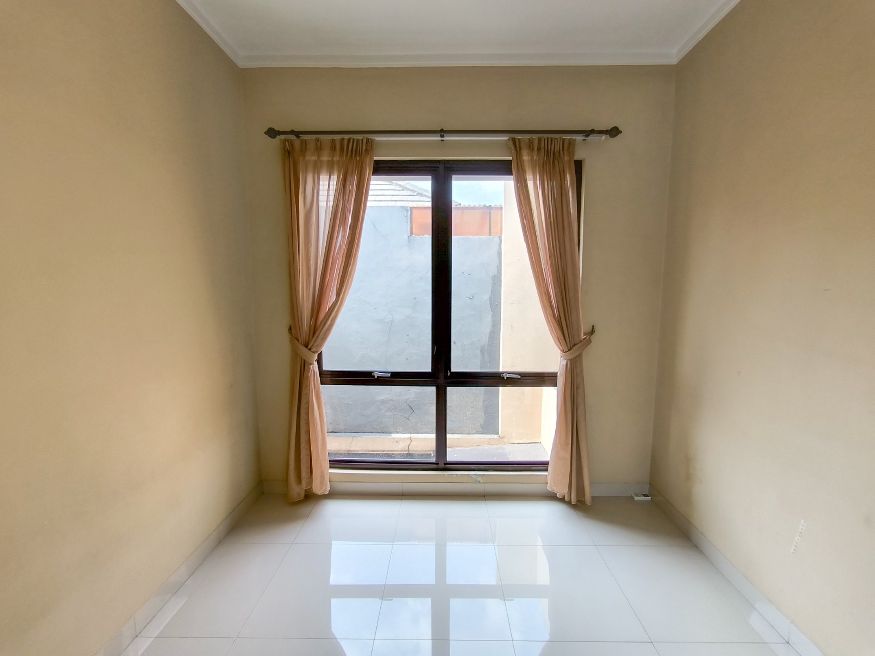 Rumah 2 lantai,luas tanah 144 di Bintaro Jaya sektor 7