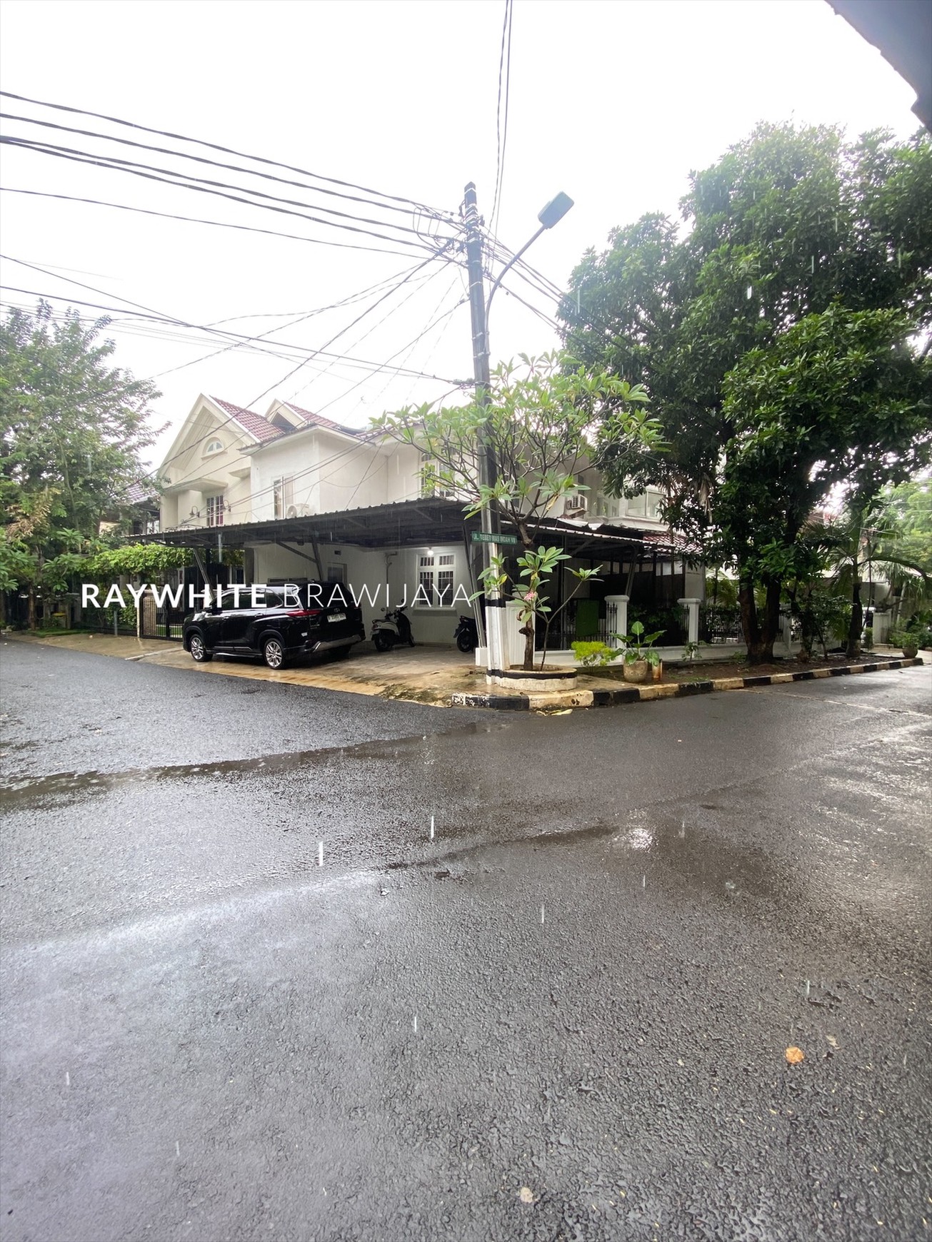 Rumah Dalam Kompleks Elit Area Tebet Mas Indah