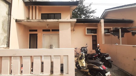 Dijual Cluster 5 unit rumah & 2 toko cocok untuk Investasi di Pondok Aren