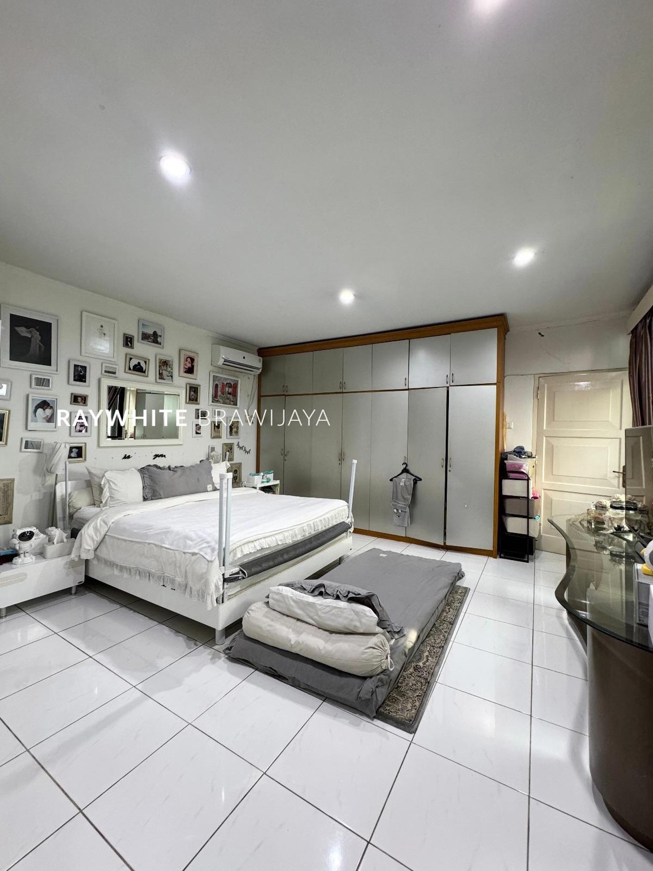 Rumah Dalam Cluster Lingkungan Tenang Area Bangka Kemang