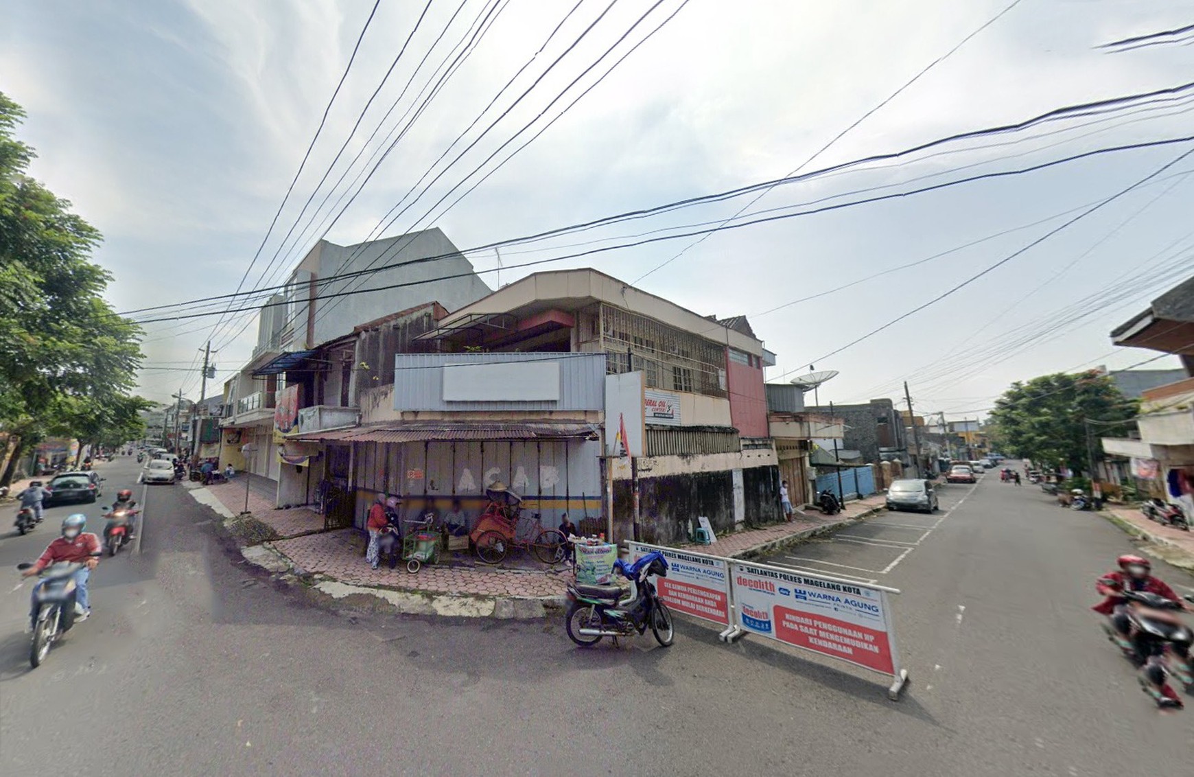 Ruang Usaha Posisi Hook Dijalan Pajajaran, Kemirirejo, Magelang Tengah