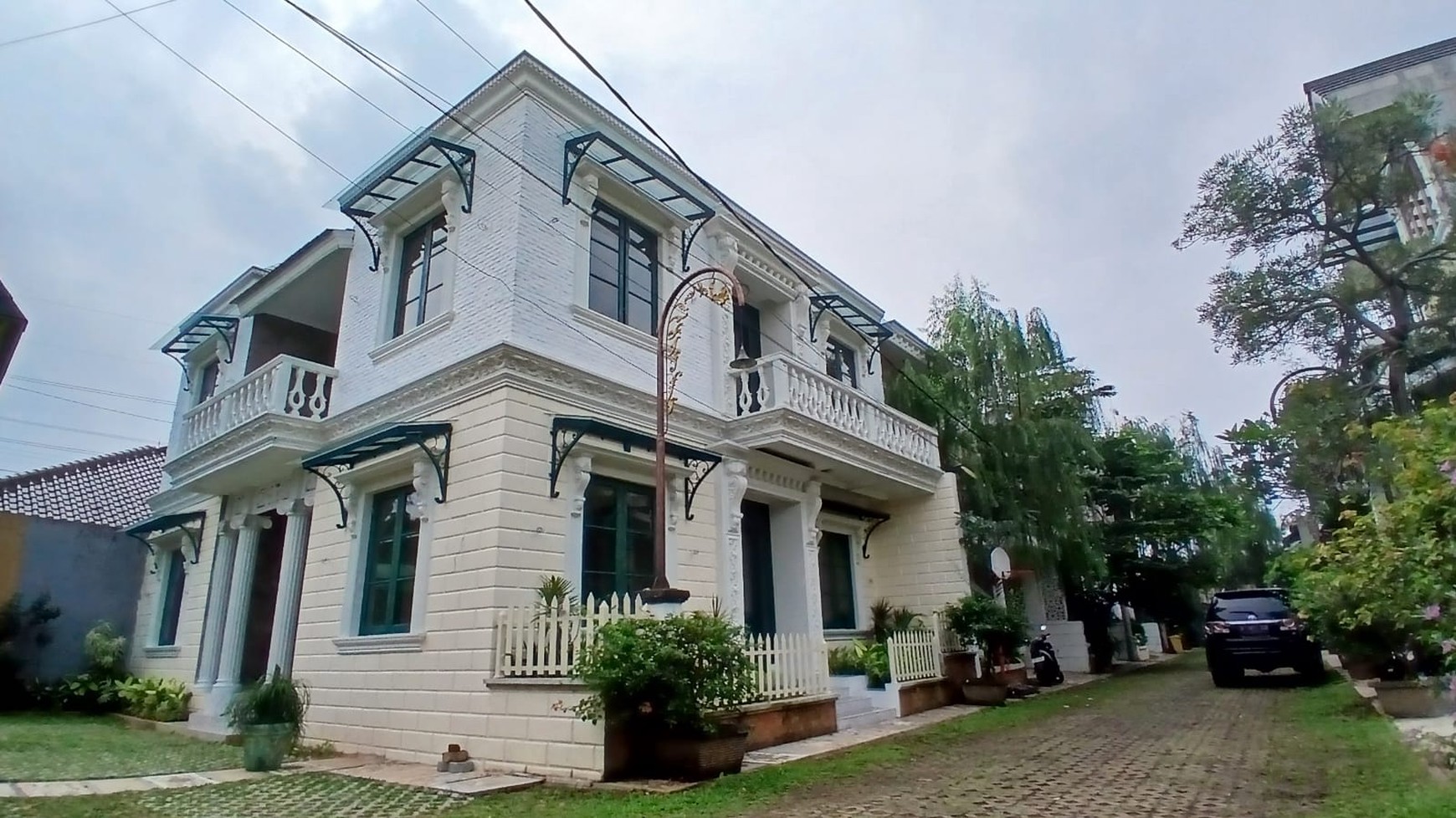 DIJUAL RUMAH DI CIRENDEU.