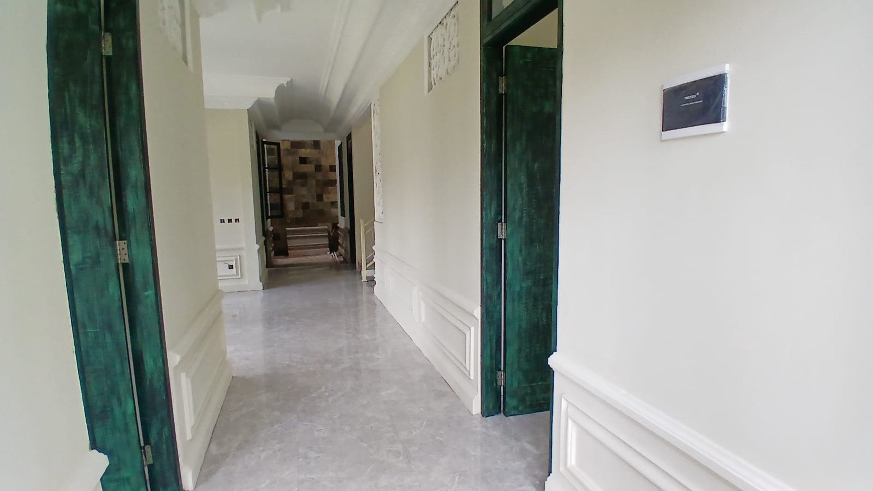DIJUAL RUMAH DI CIRENDEU.