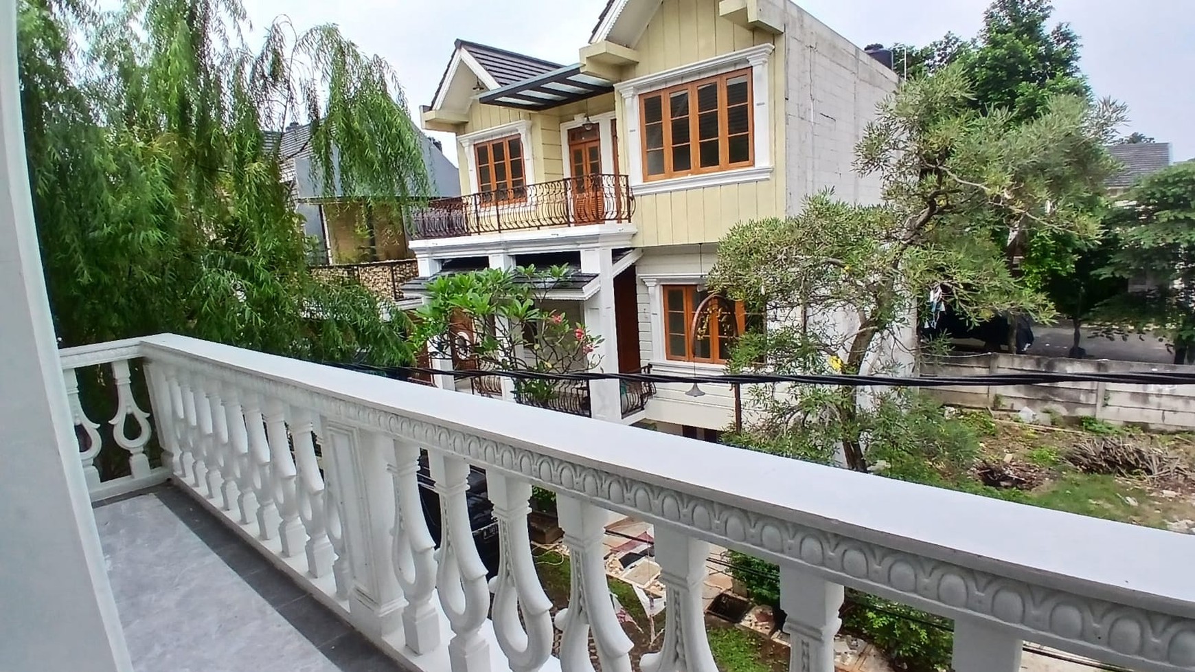 DIJUAL RUMAH DI CIRENDEU.