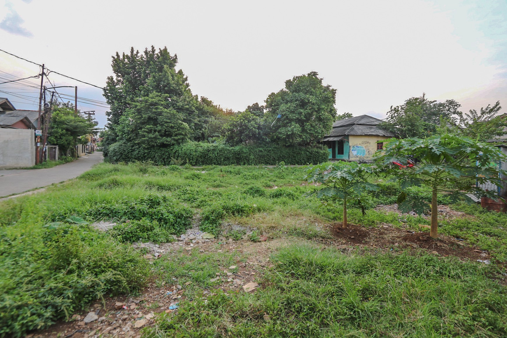TANAH DENGAN  LOKASI STRATEGIS DEKAT RSUD PAMULANG , PAMULANG TANGERANG SELATAN