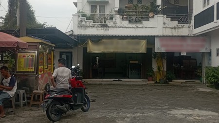 Ruko 2 lantai Dijalan Nologaten Caturtunggal Depok Sleman