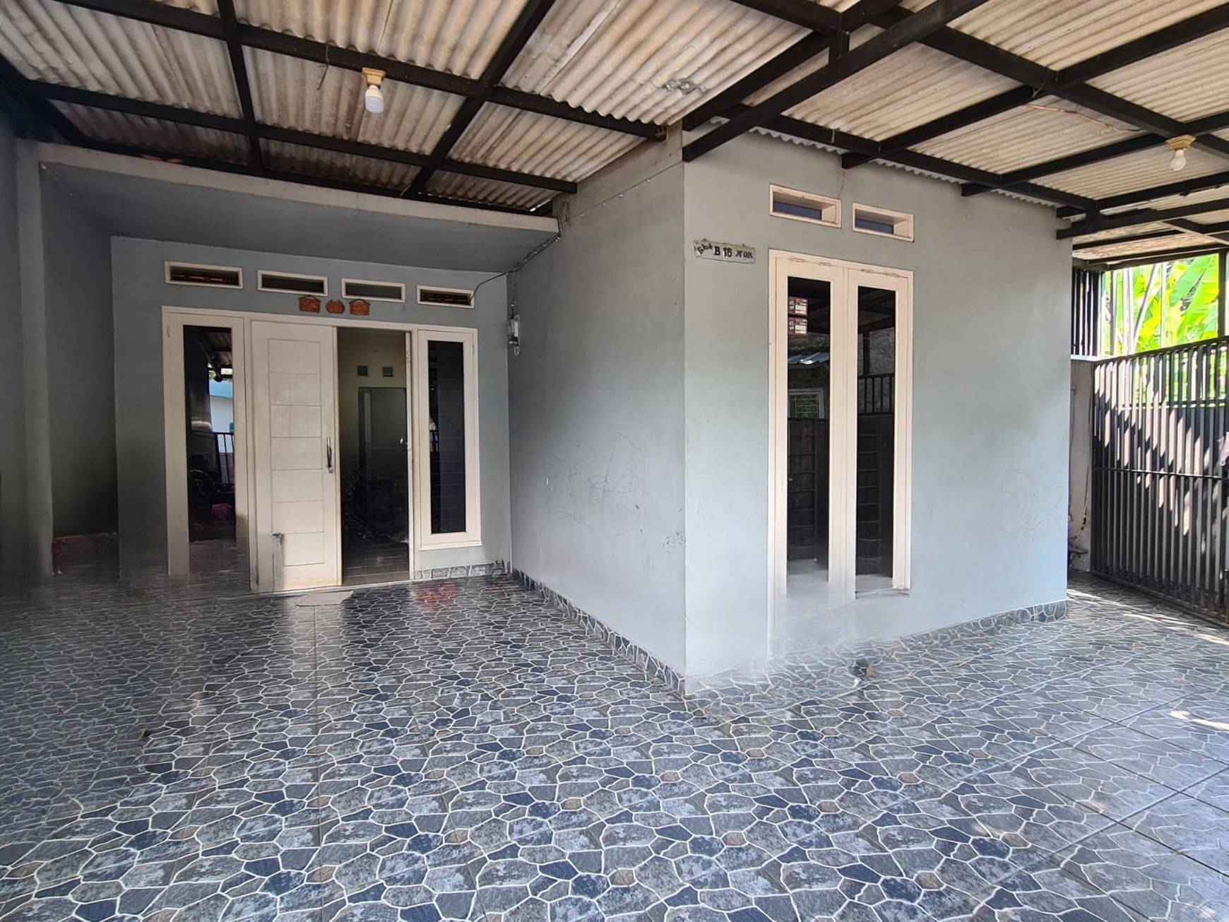 Rumah Nyaman Bangunan 1 Lantai di Cinere Lokasi Strategis