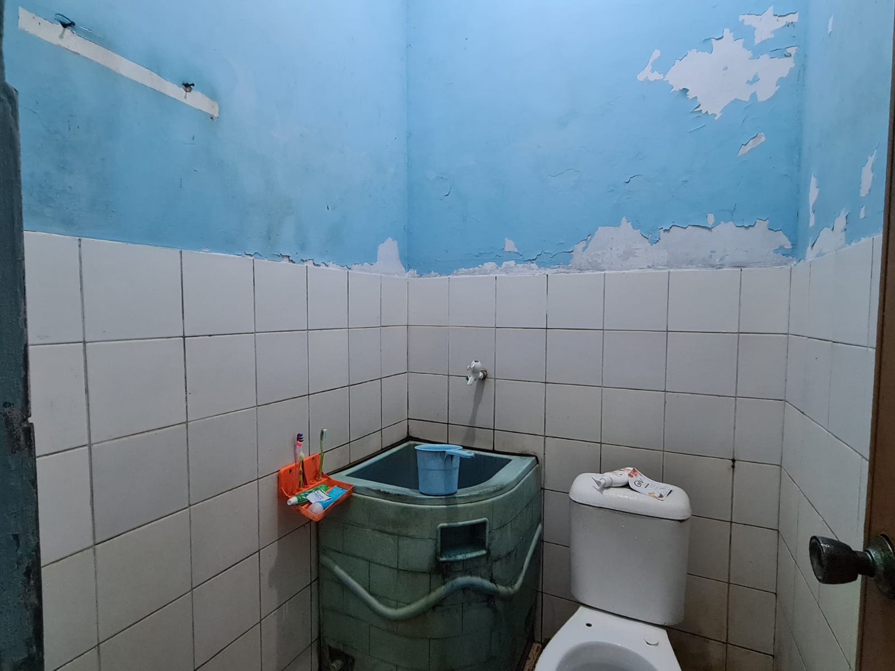 Rumah Nyaman Bangunan 1 Lantai di Cinere Lokasi Strategis