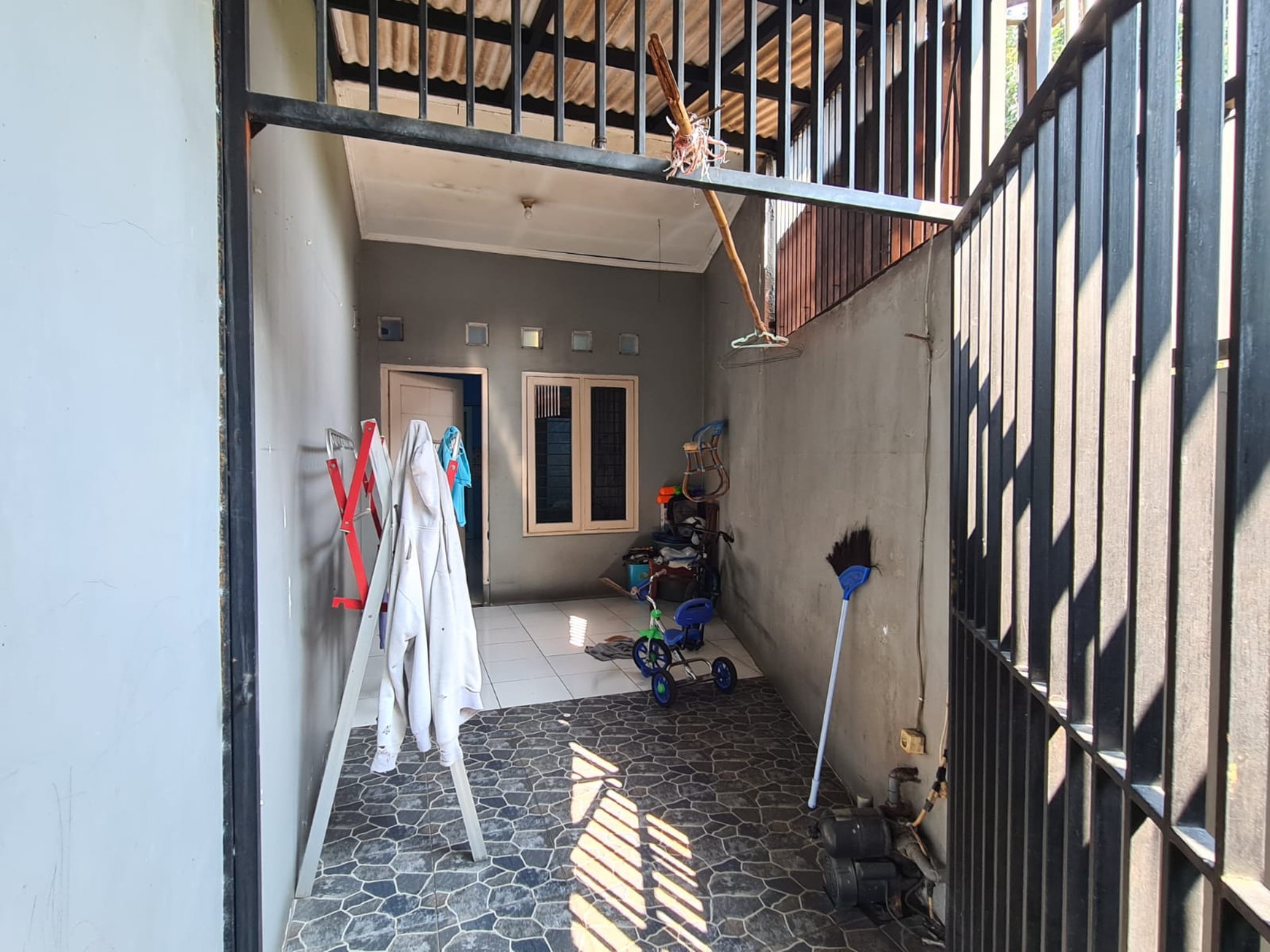 Rumah Nyaman Bangunan 1 Lantai di Cinere Lokasi Strategis