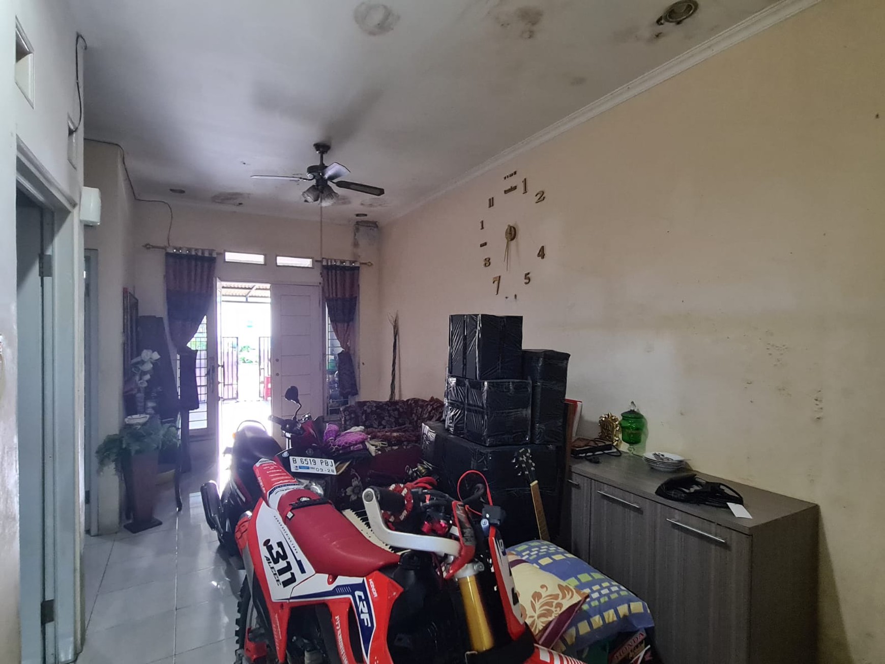 Rumah Nyaman Bangunan 1 Lantai di Cinere Lokasi Strategis