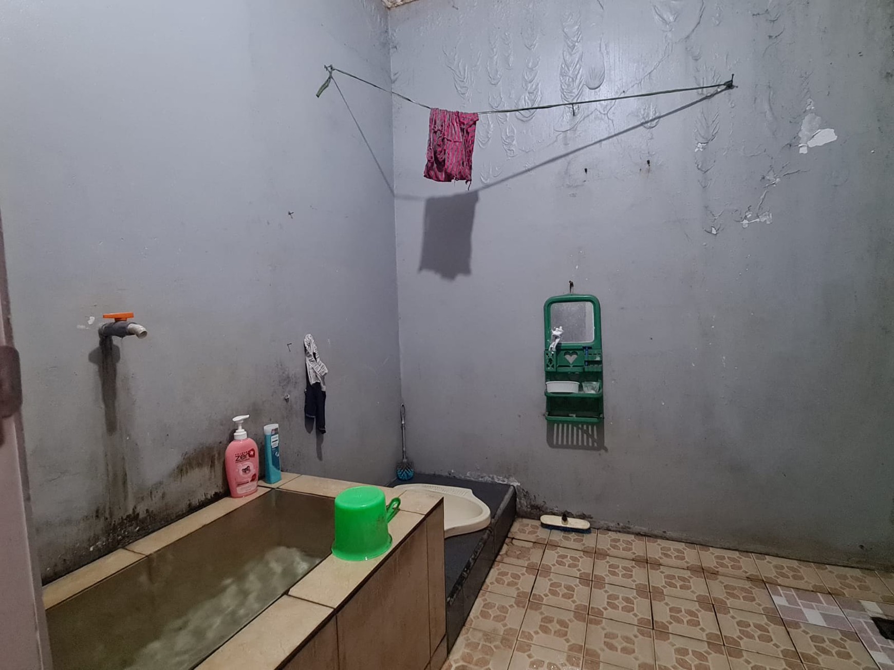 Rumah Nyaman Bangunan 1 Lantai di Cinere Lokasi Strategis