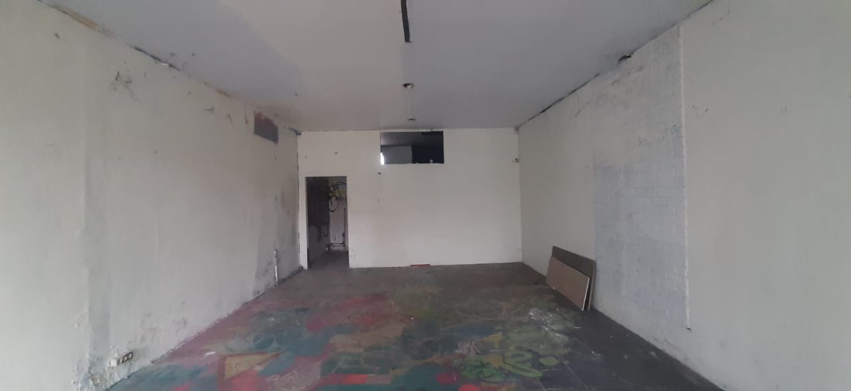 Disewakan Ruang Usaha untuk Food Court di Larangan