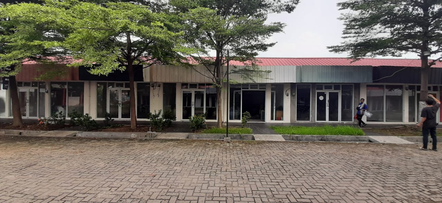 Disewakan Ruang Usaha untuk Food Court di Larangan