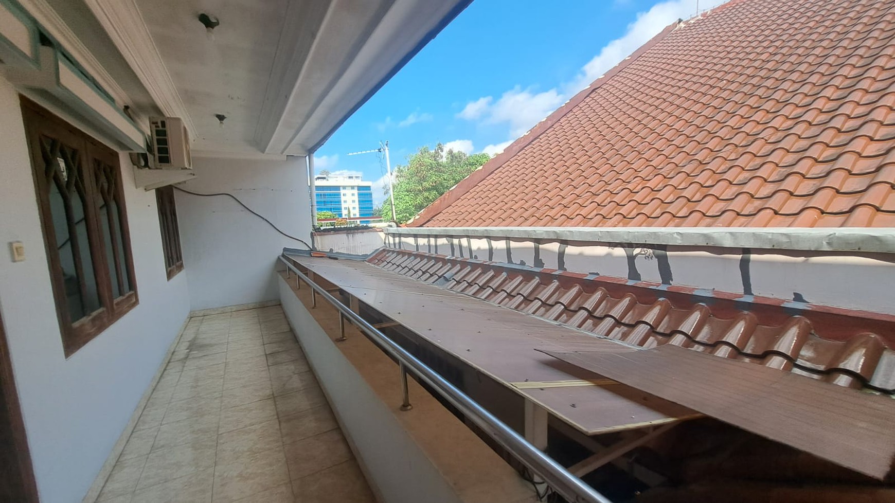 Rumah / Ruang Usaha Dijalan Raya Tajem, Dekat Lotte Mart Maguwoharjo Depok Sleman