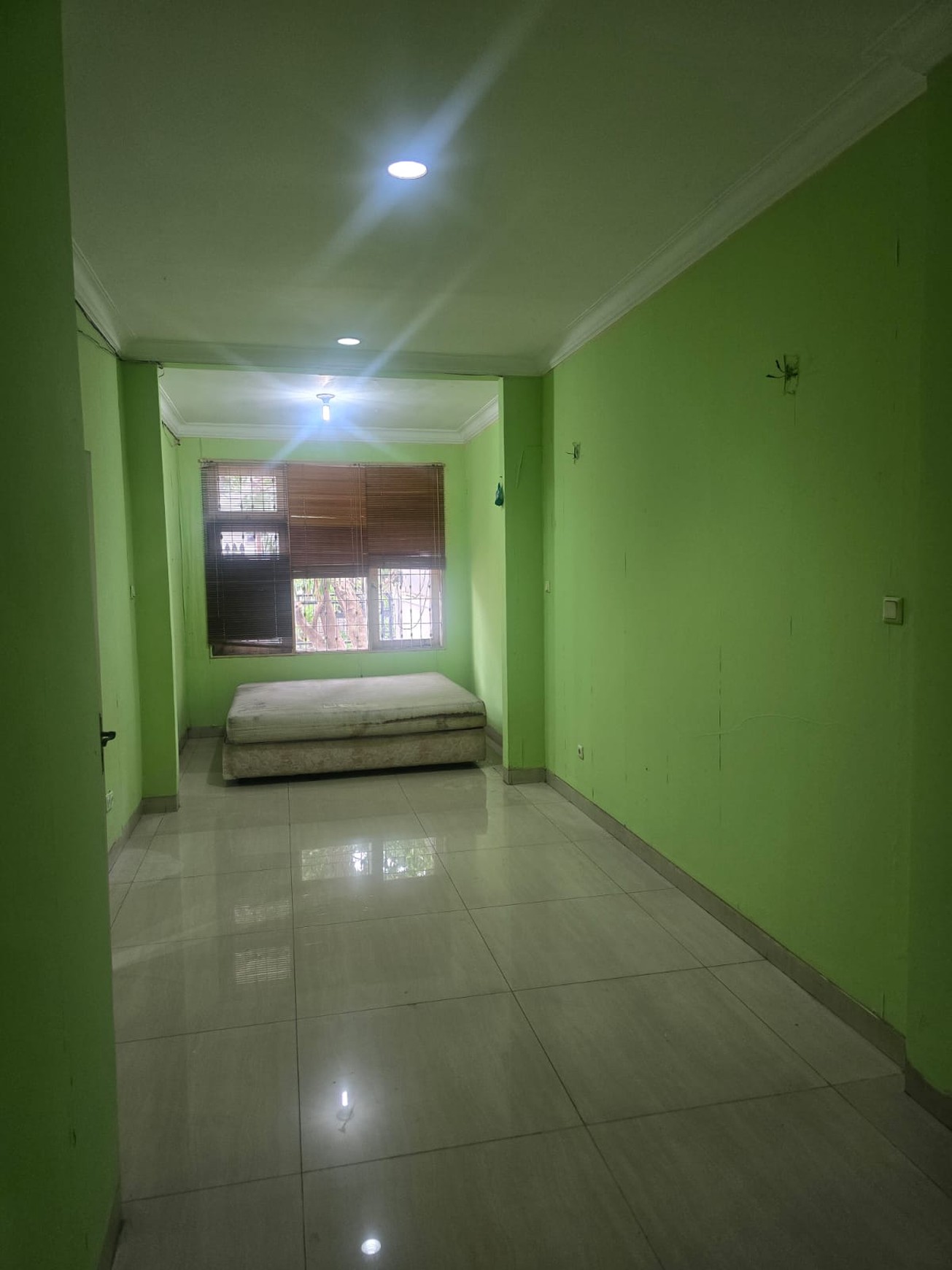 * Jual rumah terawat puri indah best prime location