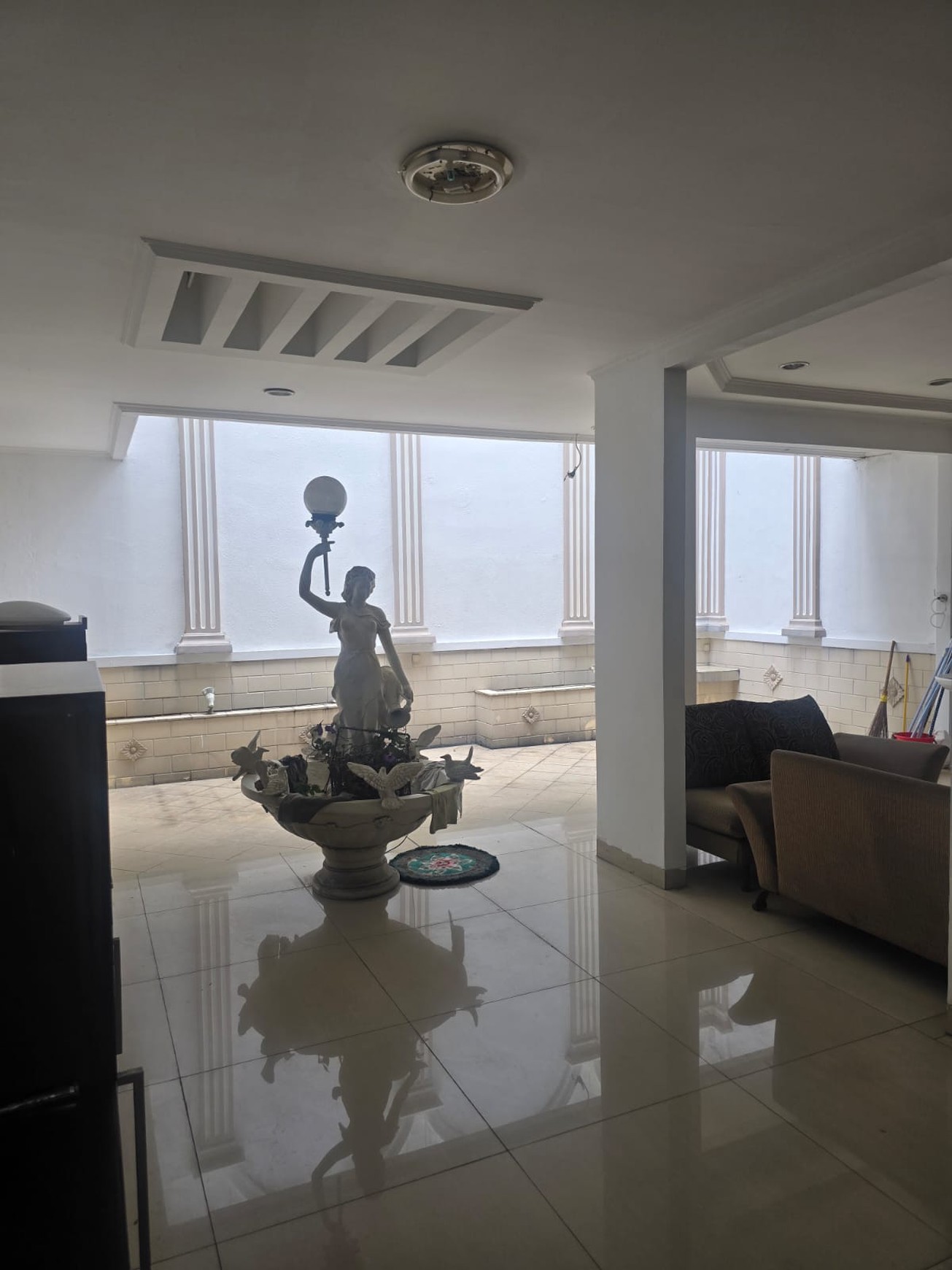 * Jual rumah terawat puri indah best prime location