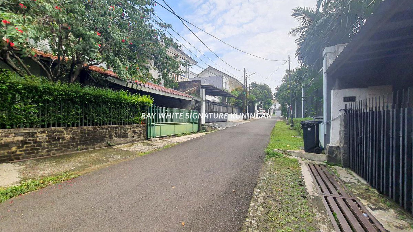 Jual Rumah Asri dan Tenang, Serta Lokasi yang Srategis di Cilandak