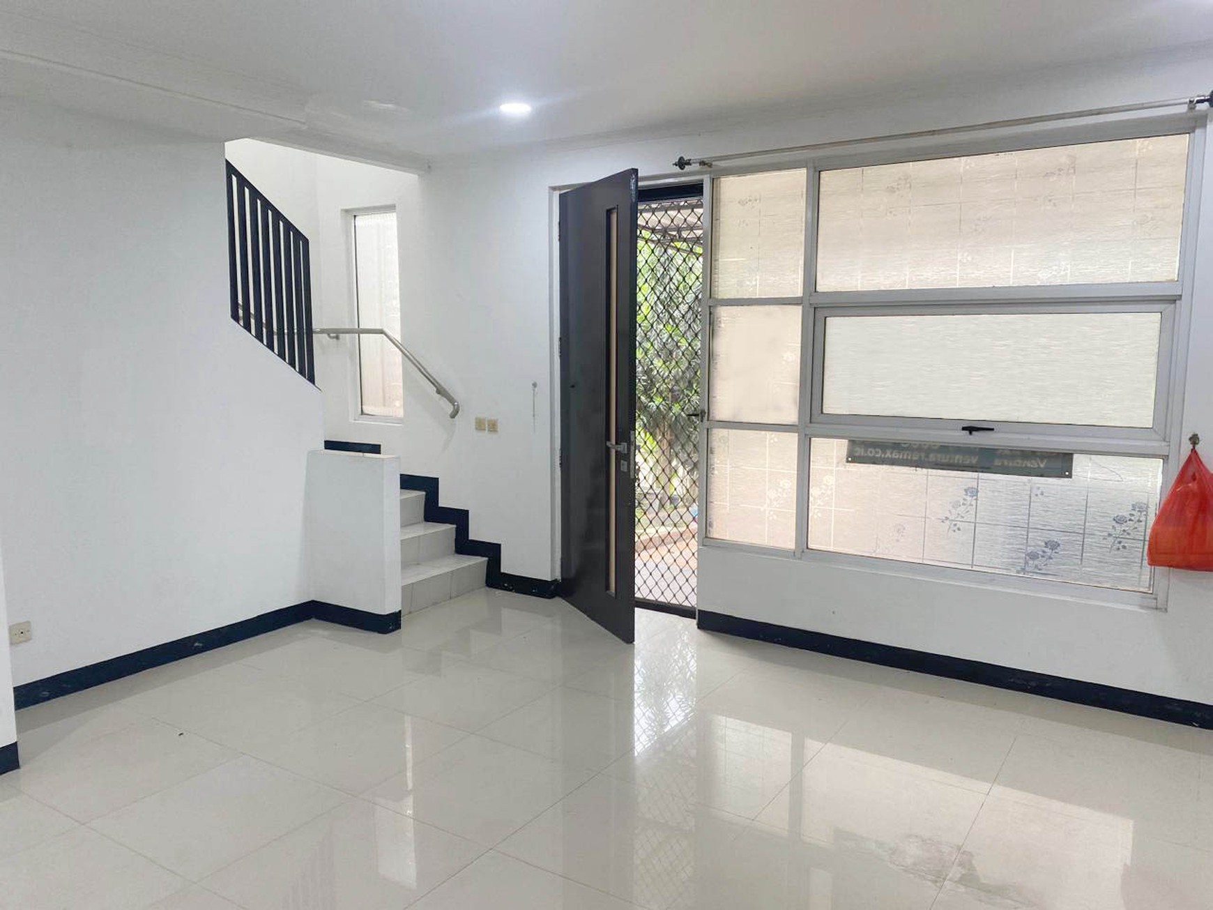 Rumah Siap Huni Royal Serpong Village, Tangerang