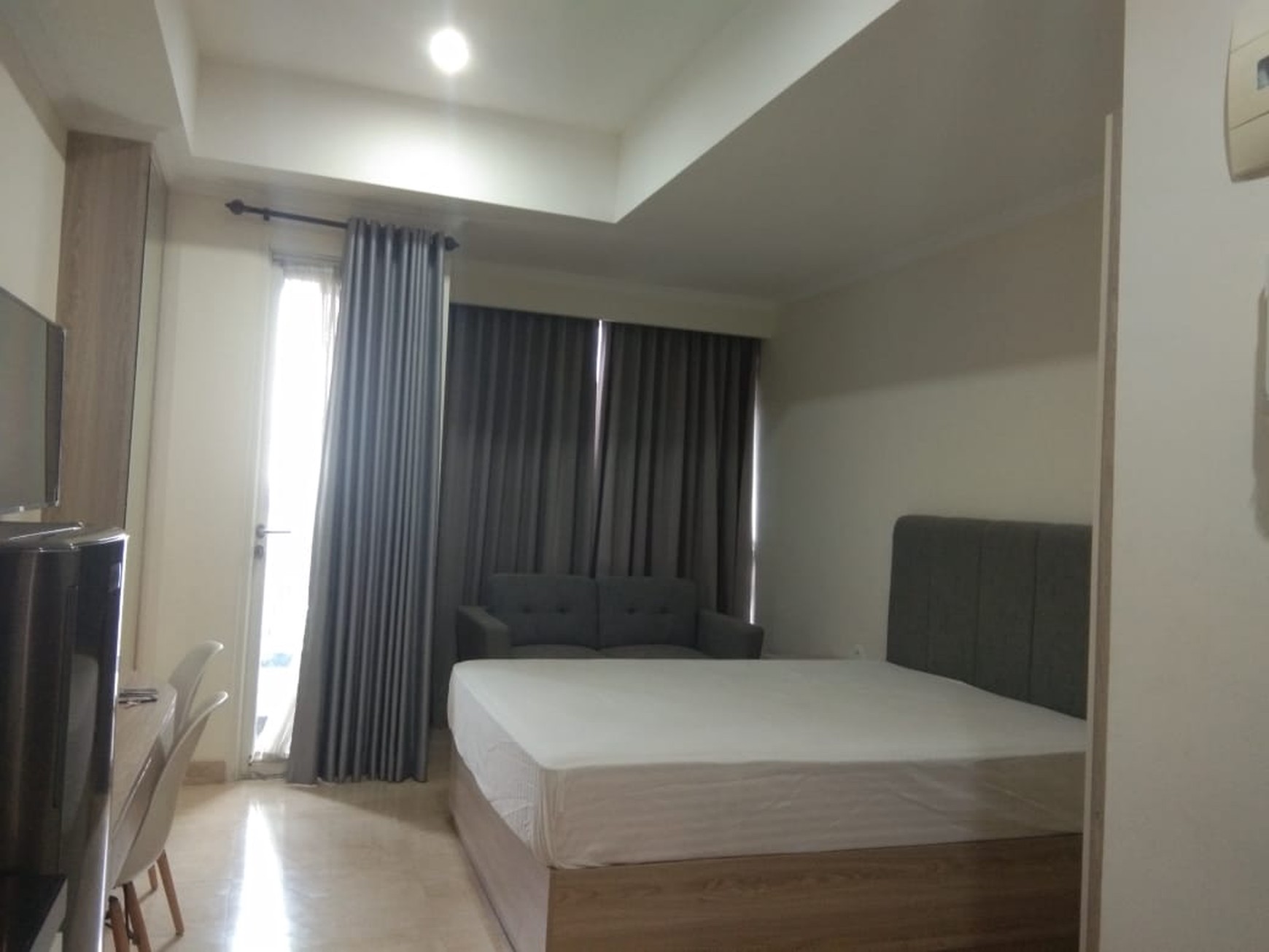 Disewakan 1 Unit Apartemen Studio di Menteng Park