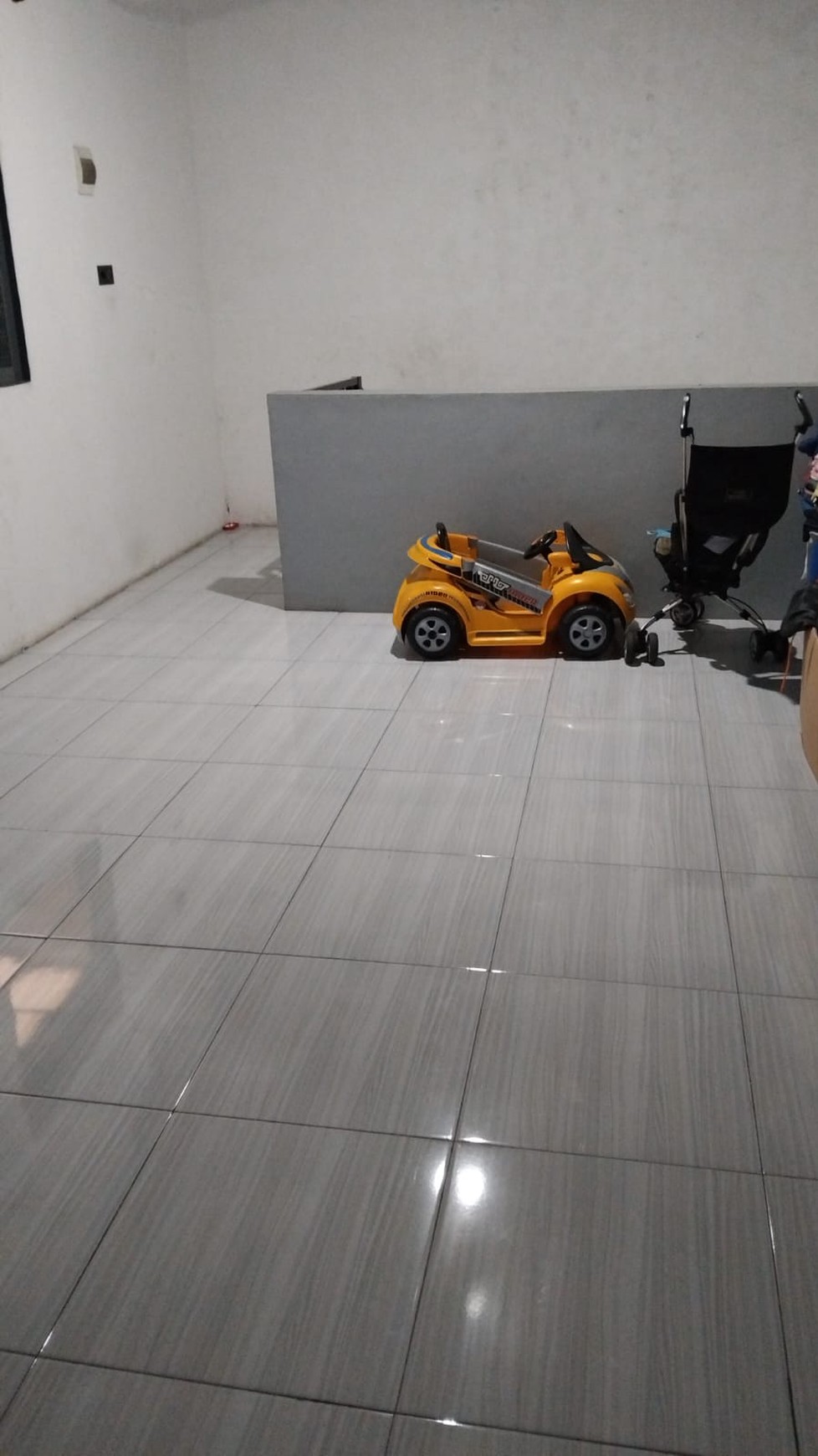 DI JUAL RUMAH MURAH 3 LANTAI FULL FURNISHED BANDUNG BARAT