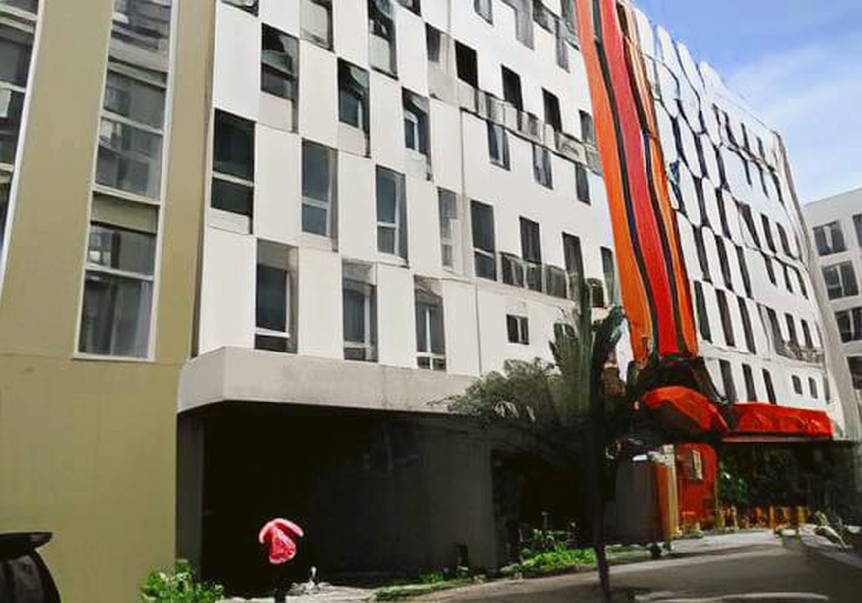 Lelang Ruko di Komplek The Royal Business Park , Jl. Haji Anwar Hamzah, Waru, Sidoarjo
