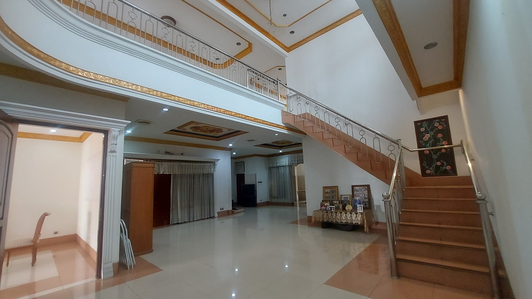  Disewakan Rumah di Kebayoran Lama dekat Gandaria City, Jakarta Selatan