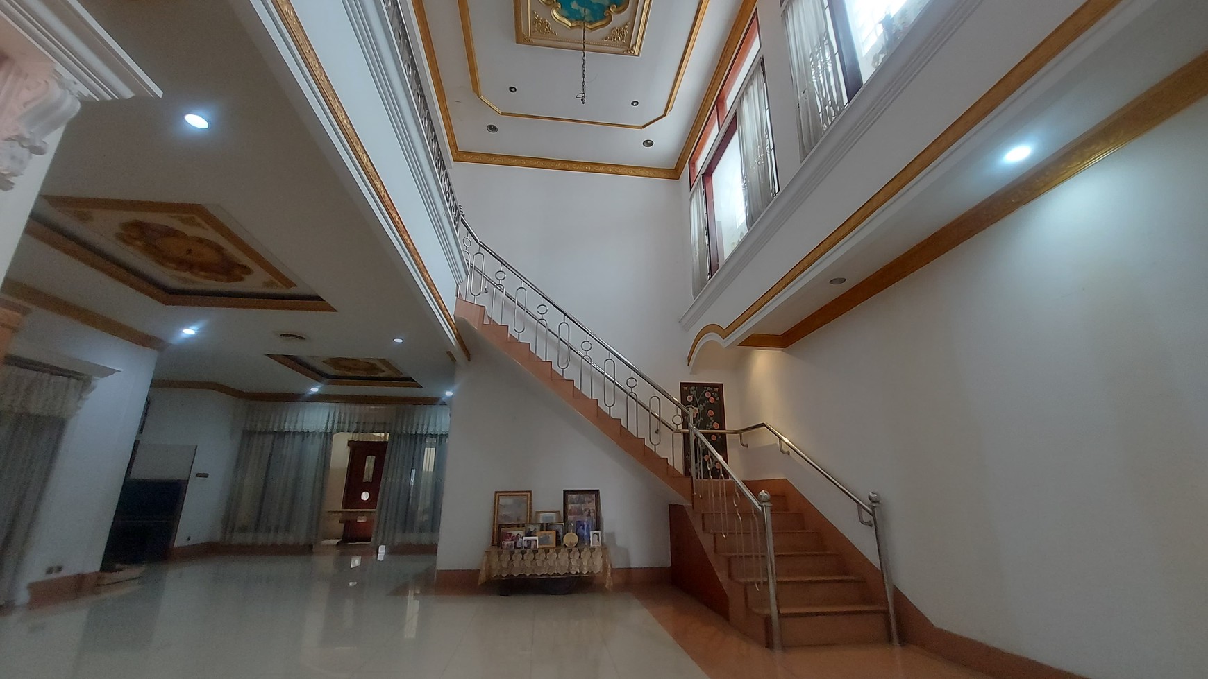  Disewakan Rumah di Kebayoran Lama dekat Gandaria City, Jakarta Selatan