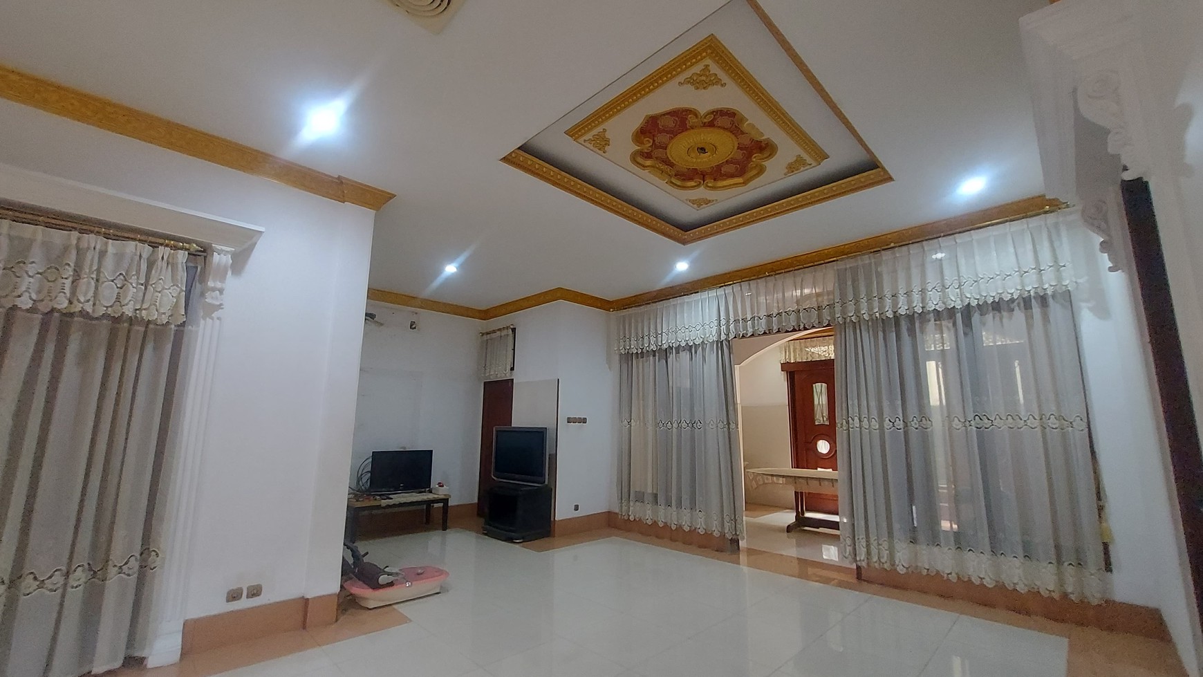  Disewakan Rumah di Kebayoran Lama dekat Gandaria City, Jakarta Selatan