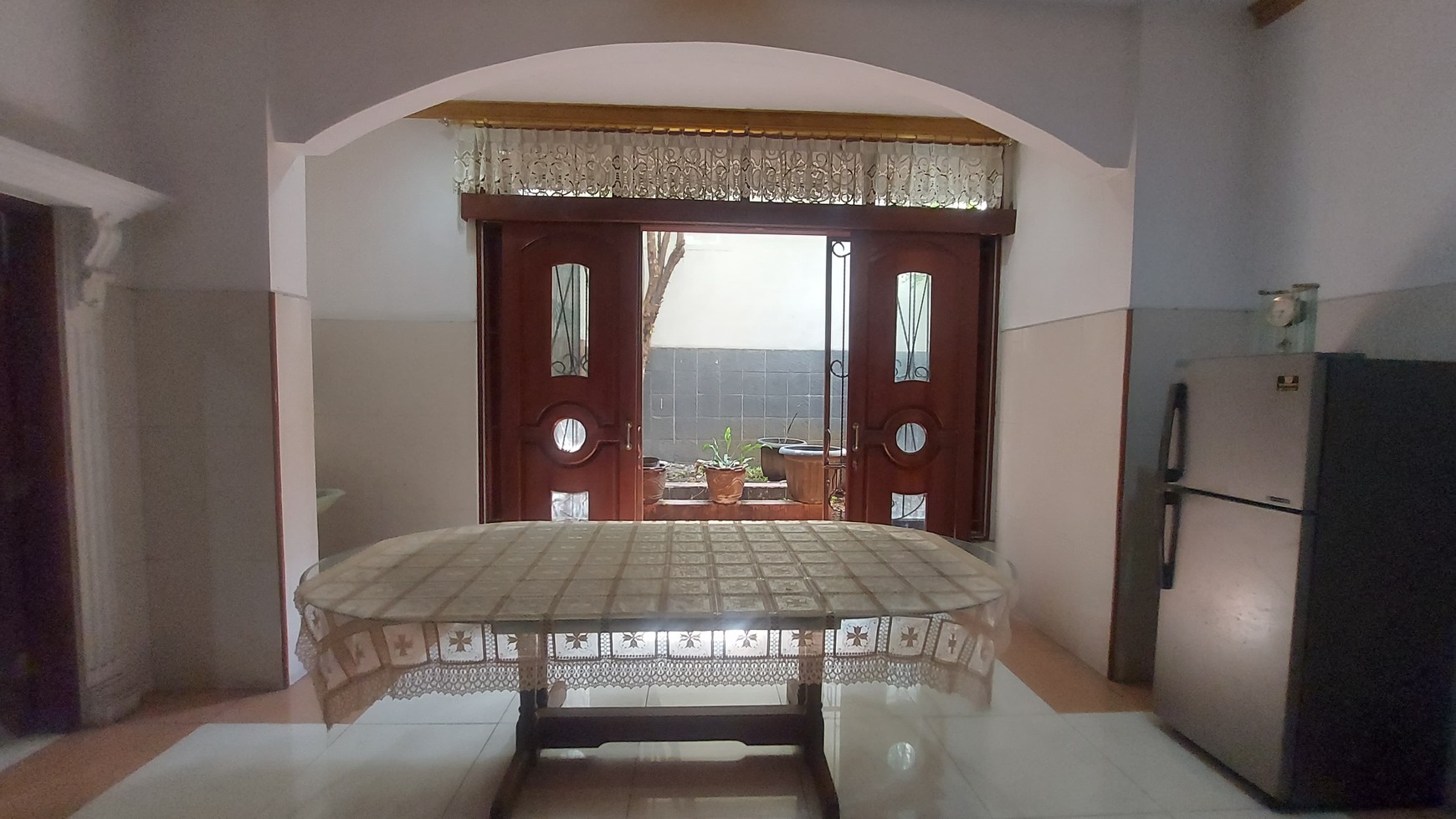  Disewakan Rumah di Kebayoran Lama dekat Gandaria City, Jakarta Selatan