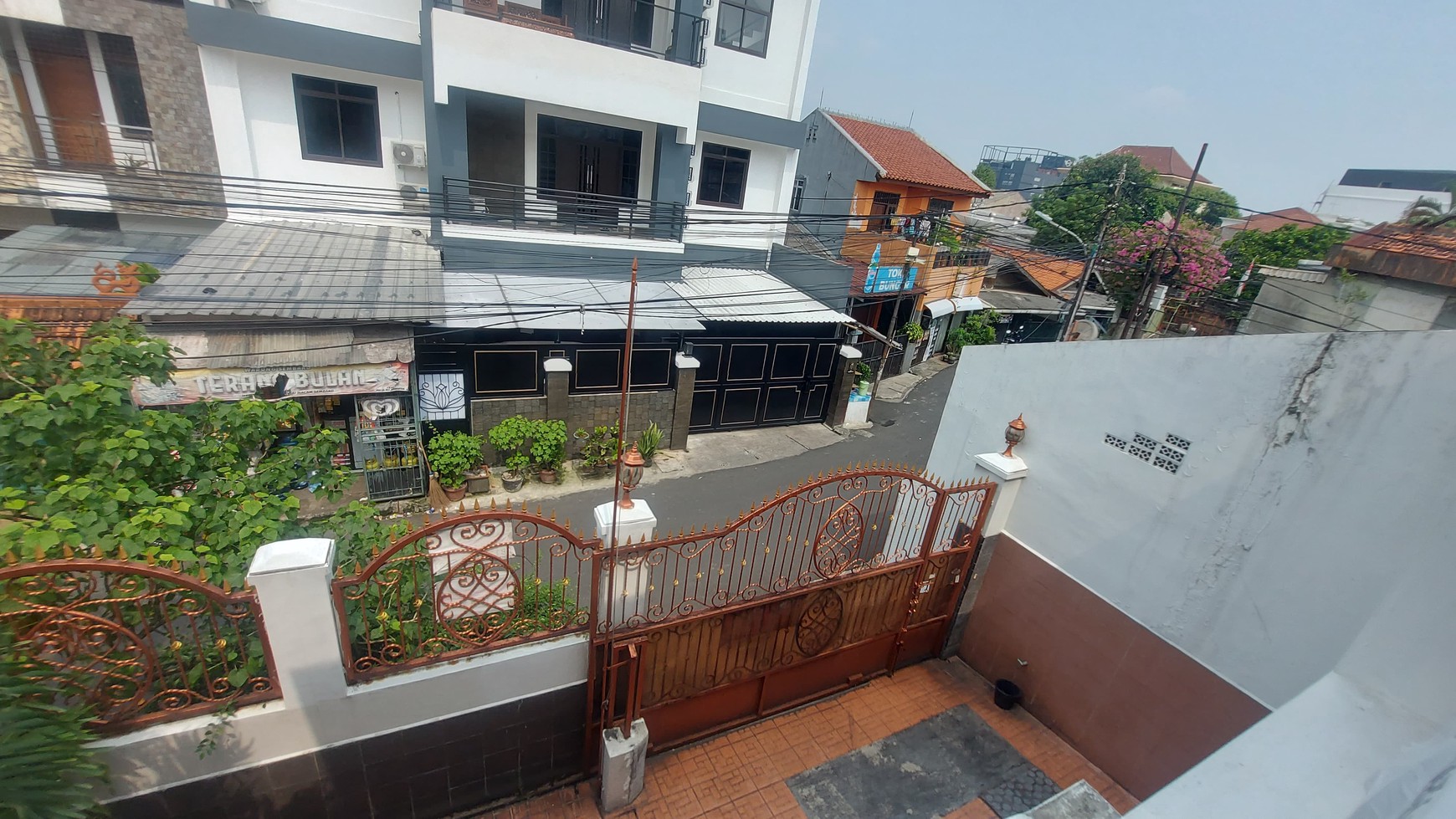  Disewakan Rumah di Kebayoran Lama dekat Gandaria City, Jakarta Selatan