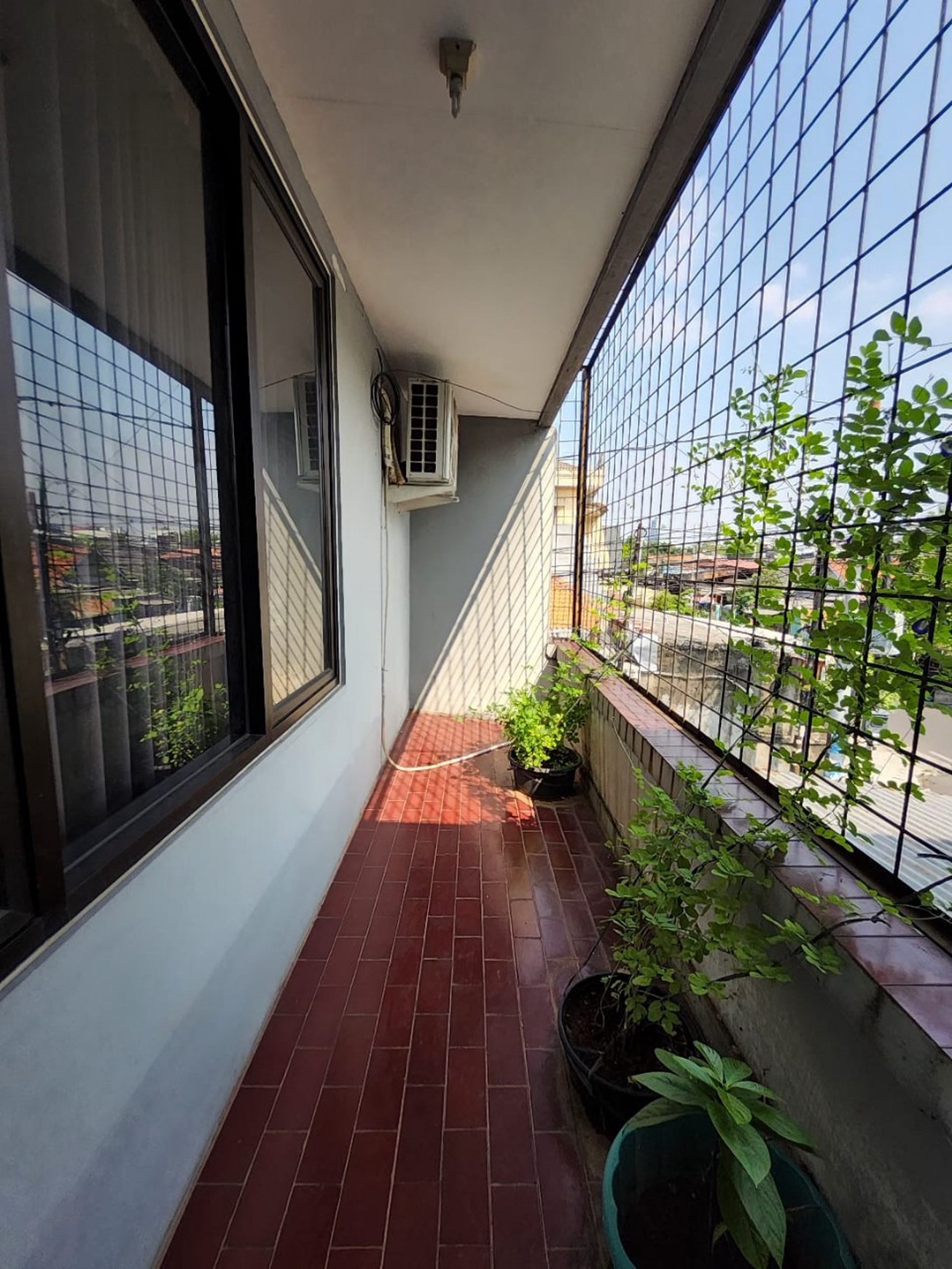 Rumah dijual di Bawah harga NJOP di kawasan Senen - Jakarta Pusat.