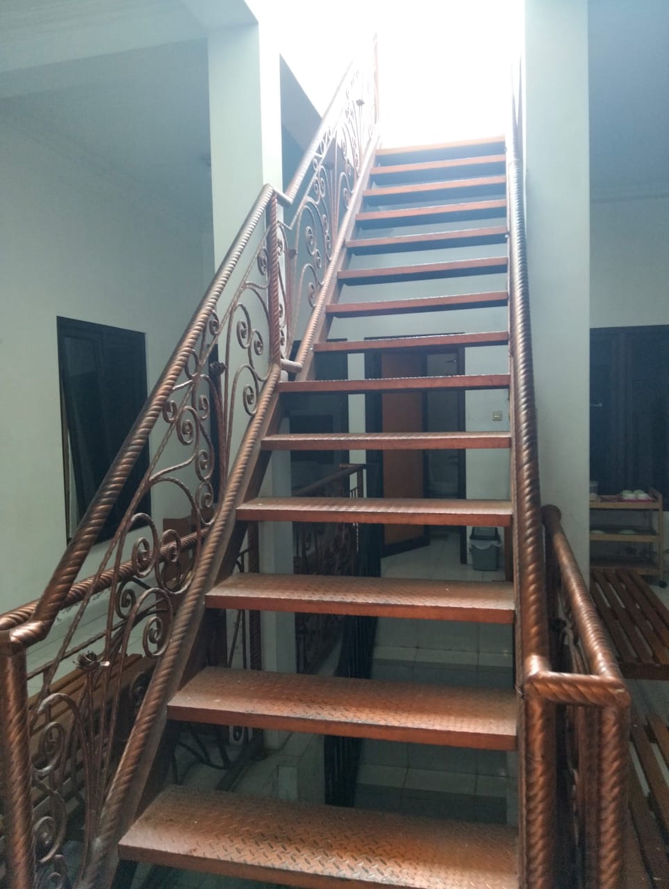 Homestay Furnish Strategis Area Jalan Tajem Dekat Stadion Maguharjo, Depok, Sleman