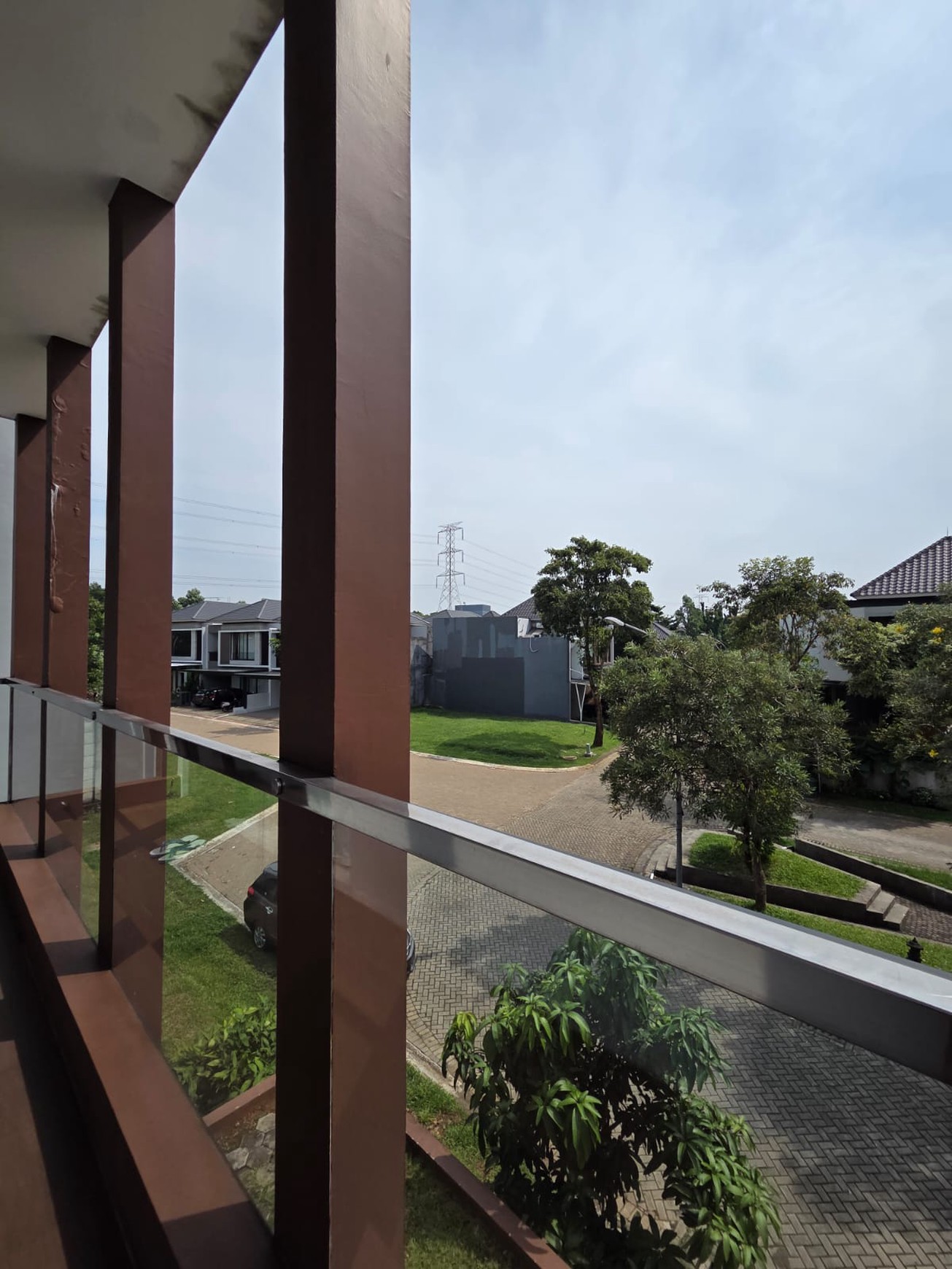 Hunian Eksklusif, Nyaman, dan Aman di Tengah Perumahan Elit  di Kebayoran Bintaro