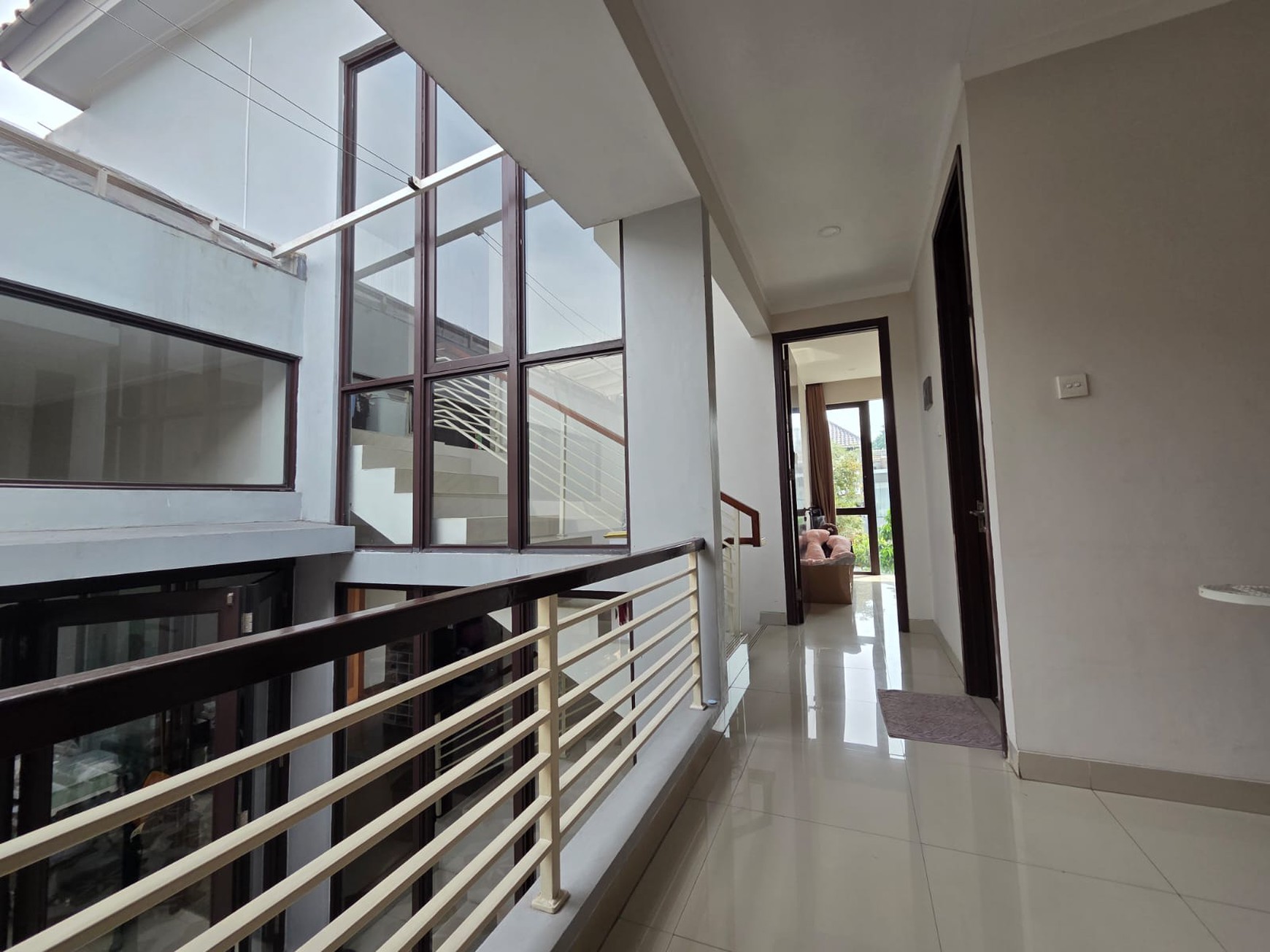 Hunian Eksklusif, Nyaman, dan Aman di Tengah Perumahan Elit  di Kebayoran Bintaro