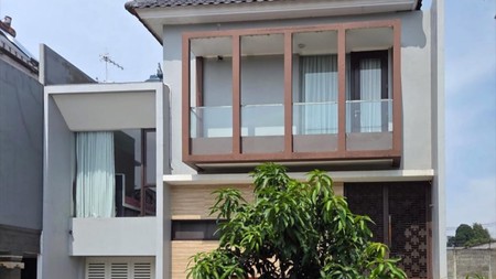 Hunian Eksklusif, Nyaman, dan Aman di Tengah Perumahan Elit  di Kebayoran Bintaro