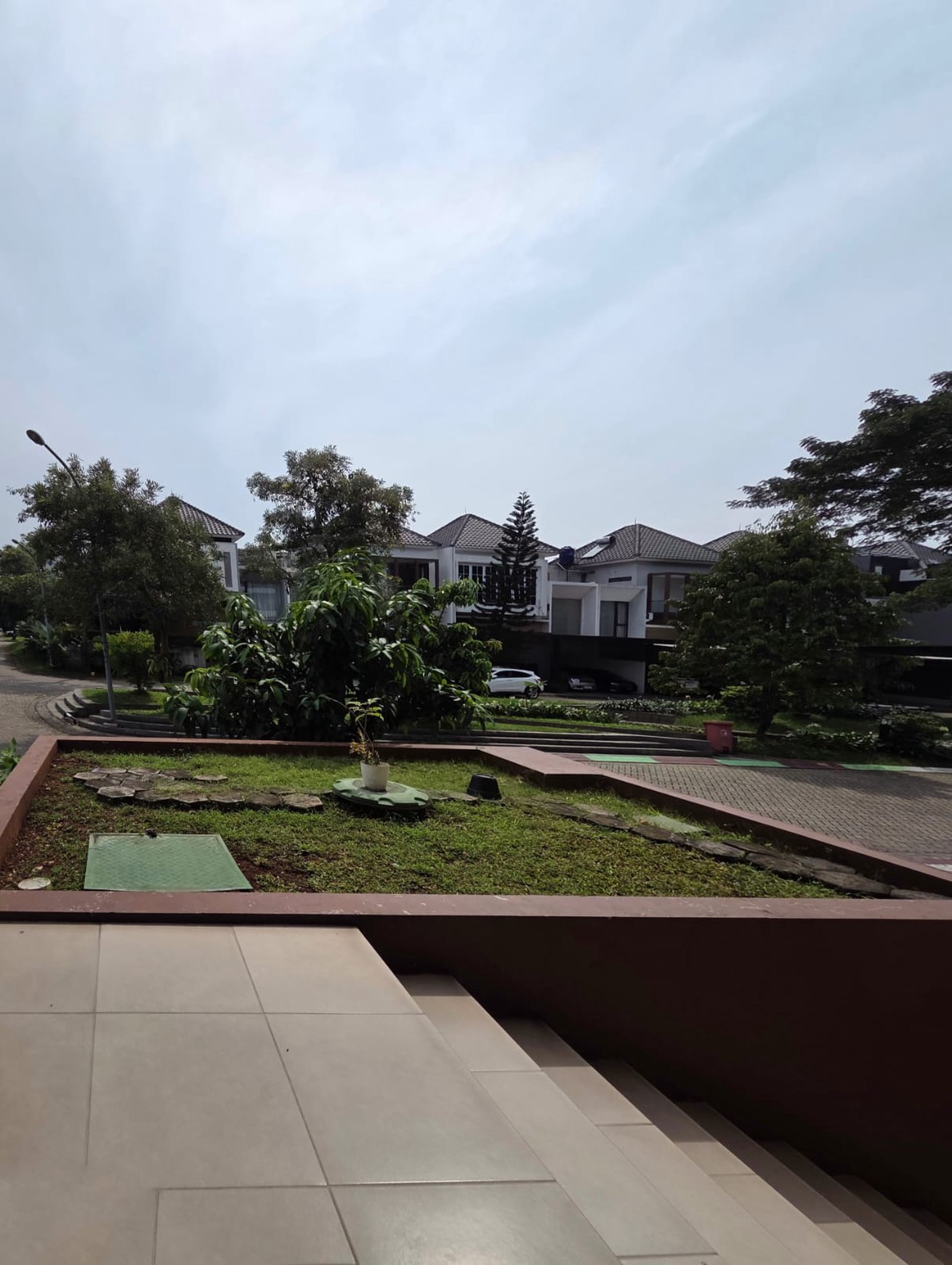 Hunian Eksklusif, Nyaman, dan Aman di Tengah Perumahan Elit  di Kebayoran Bintaro