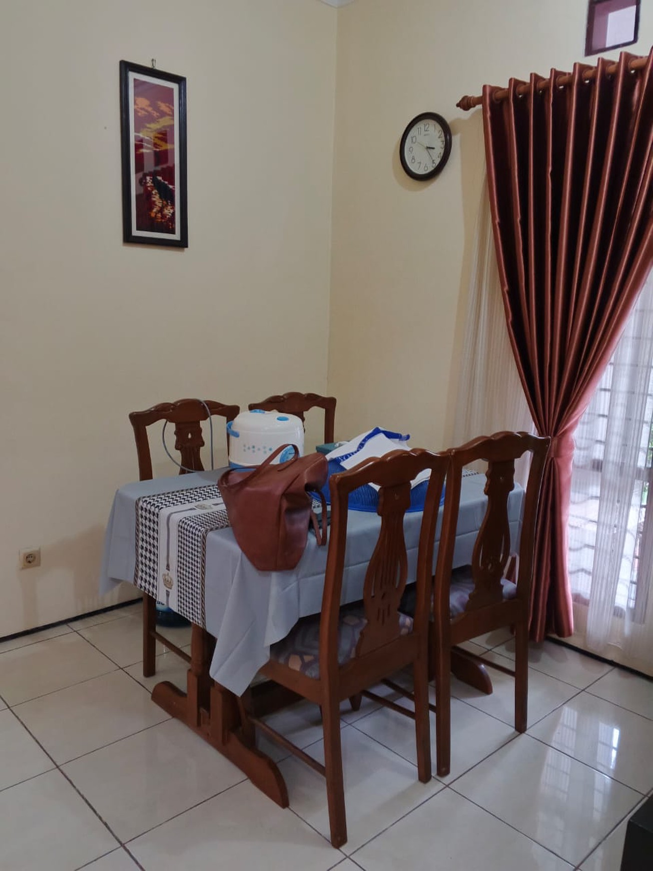 Rumah 1 lanti, dalam Cluster di Bintaro Sektor 9