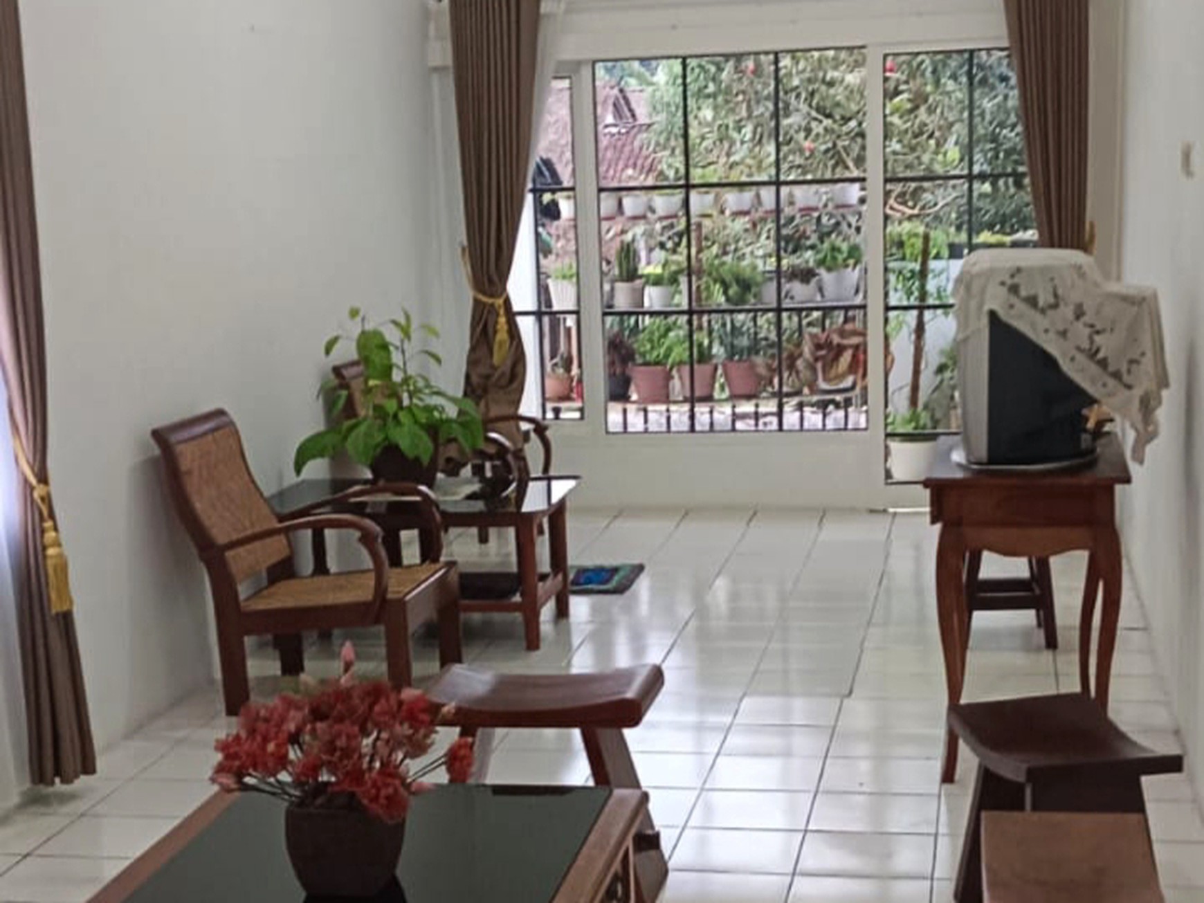 Rumah+Homestay Semi Furnish Berada Dekat Dengan Jalan Magelang-Jogja Sempu Bawah Tempuran Magelang