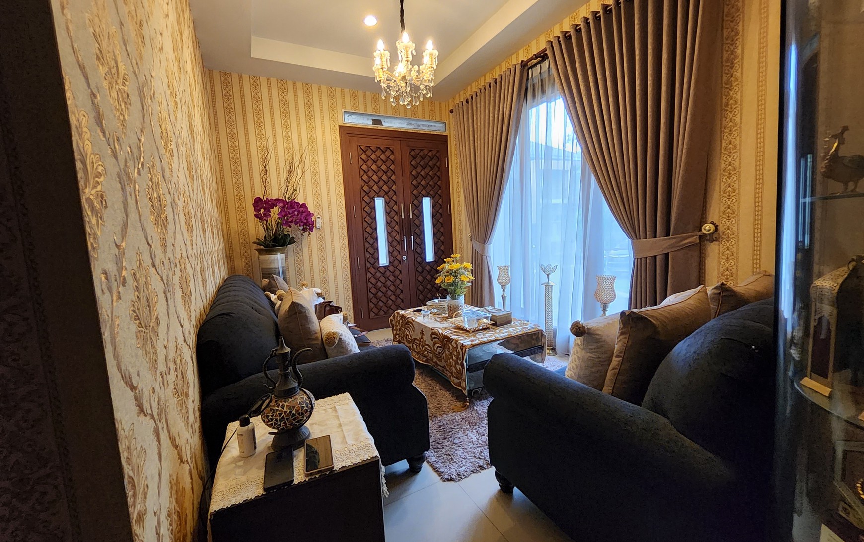 Rumah Mewah posisi Hook Siap Huni dan Asri di Kebayoran Essence Bintaro Sektor 7