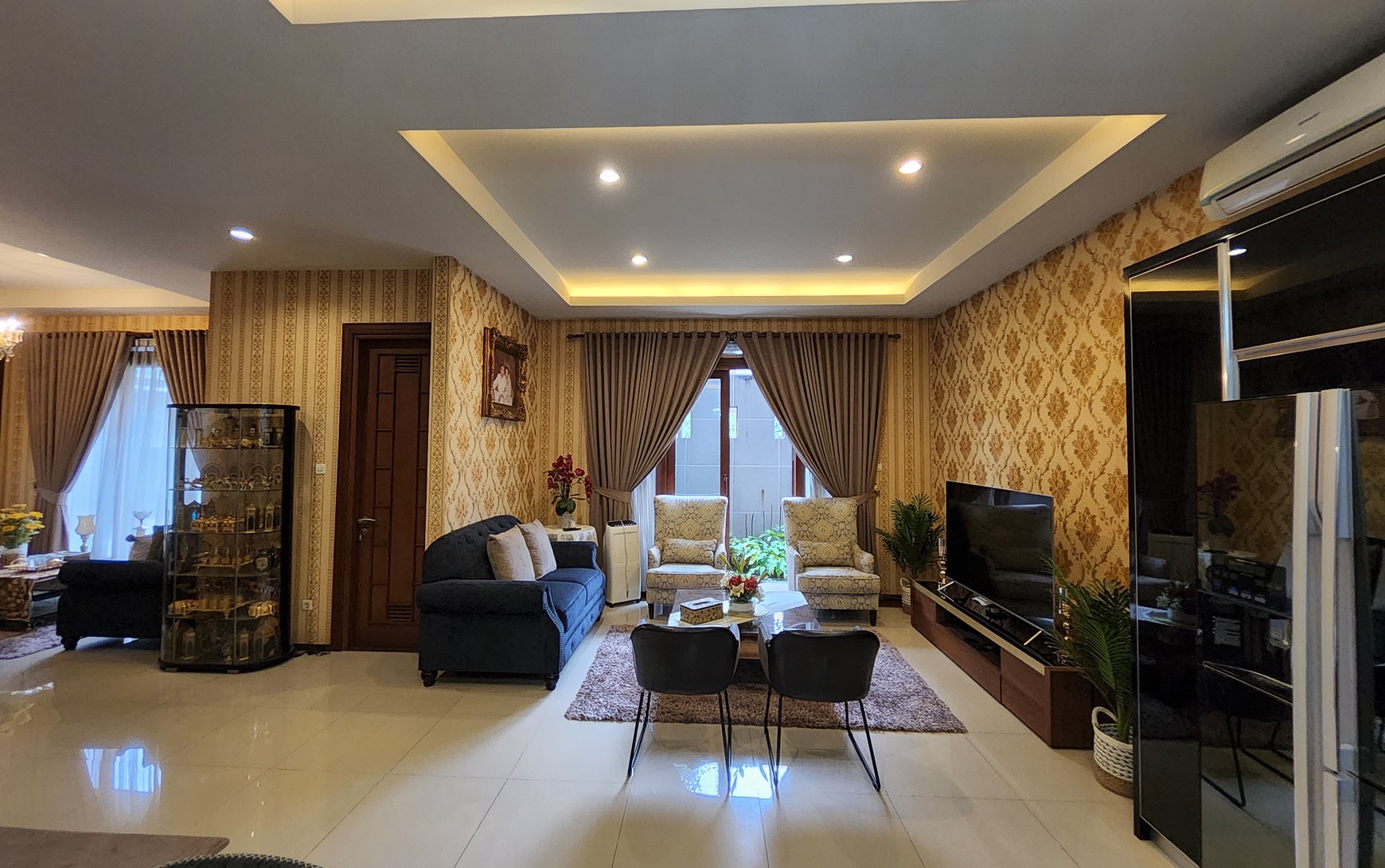Rumah Mewah posisi Hook Siap Huni dan Asri di Kebayoran Essence Bintaro Sektor 7