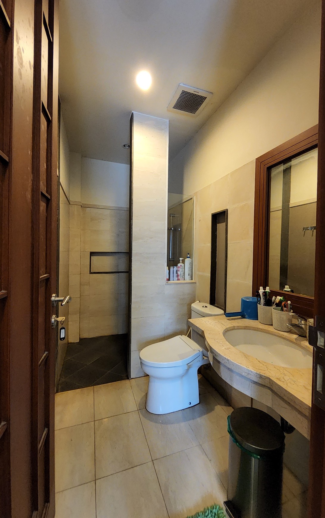 Rumah Mewah posisi Hook Siap Huni dan Asri di Kebayoran Essence Bintaro Sektor 7